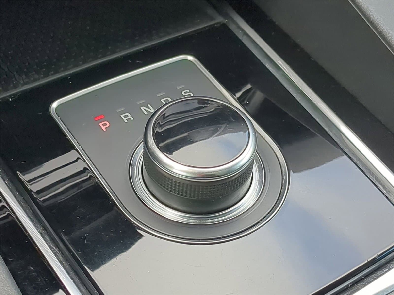 Thumbnail: 2017 Jaguar F-Pace - 37