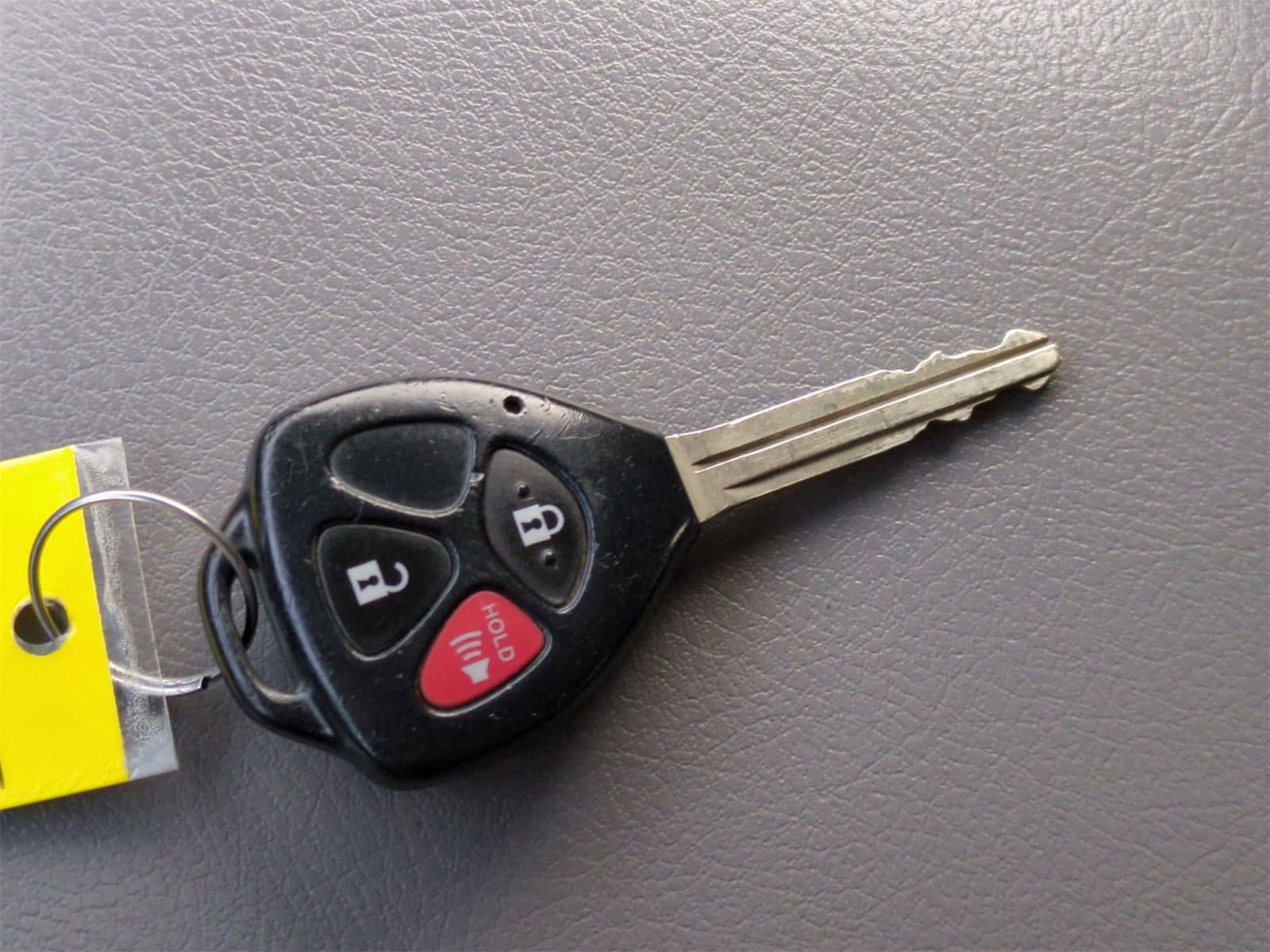 Thumbnail: 2013 Toyota 4Runner - 33