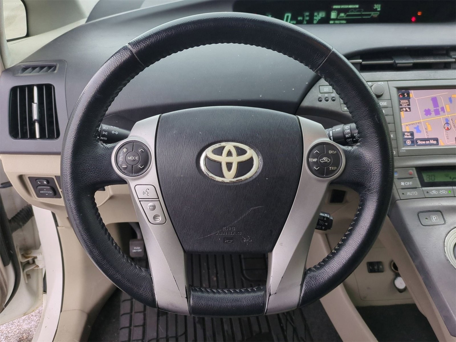 Thumbnail: 2012 Toyota Prius - 23