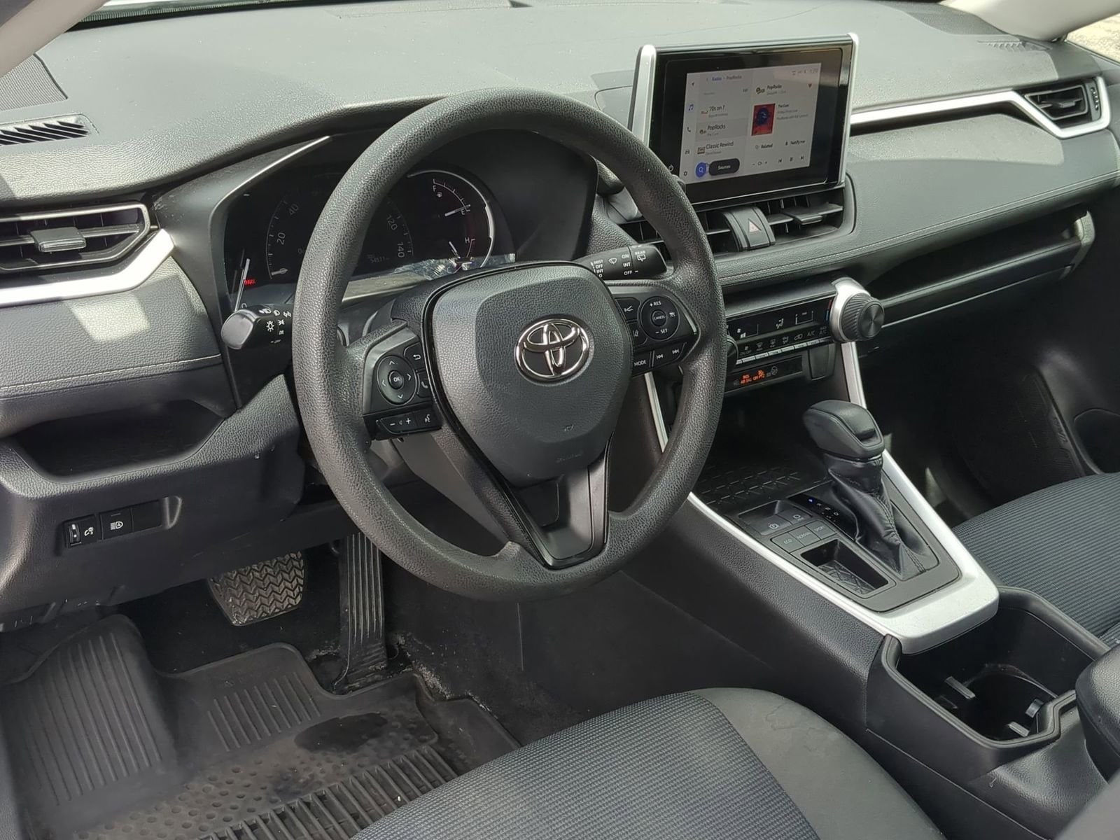 Thumbnail: 2023 Toyota RAV4 - 10