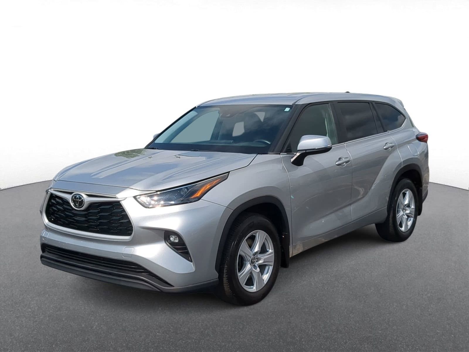 Thumbnail: 2023 Toyota Highlander - 4