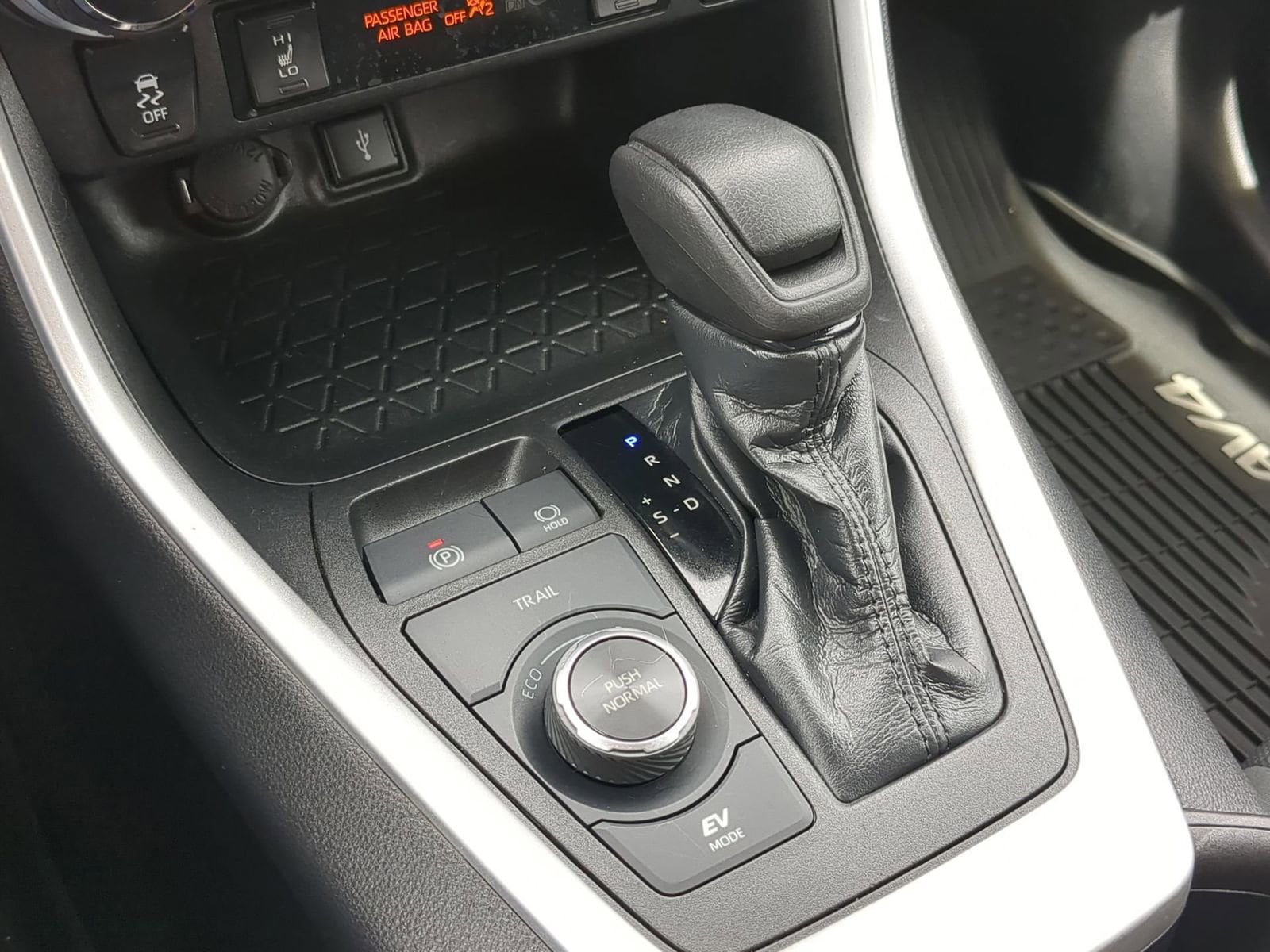 Thumbnail: 2021 Toyota RAV4 - 30