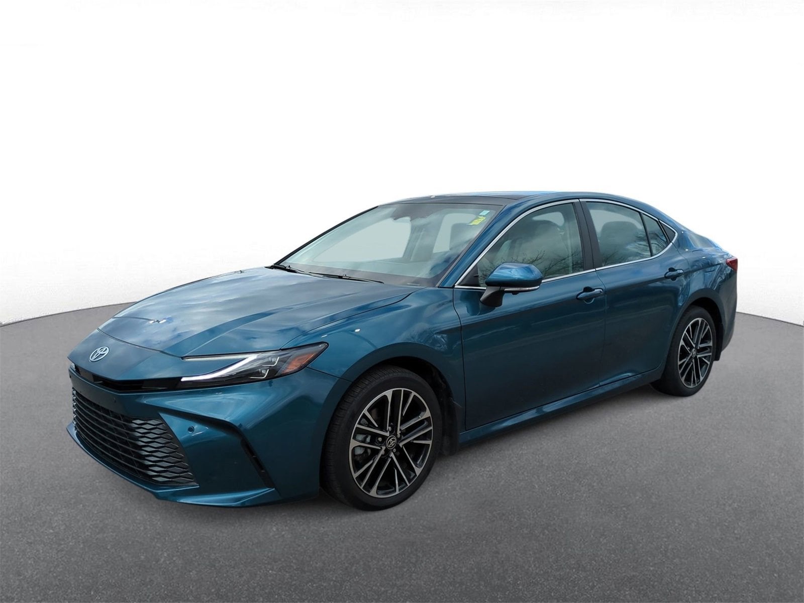 Thumbnail: 2025 Toyota Camry - 4