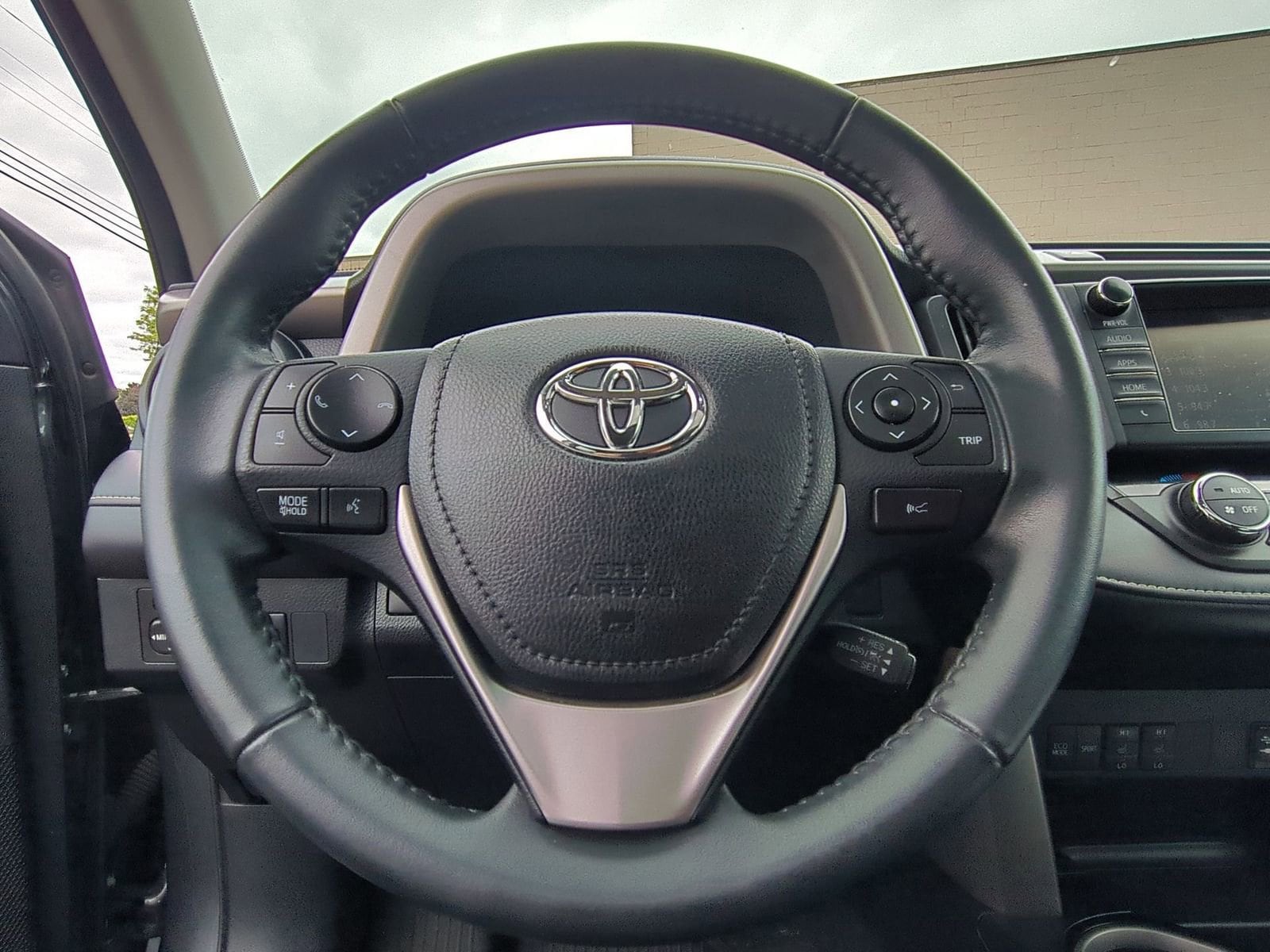 Thumbnail: 2017 Toyota RAV4 - 24