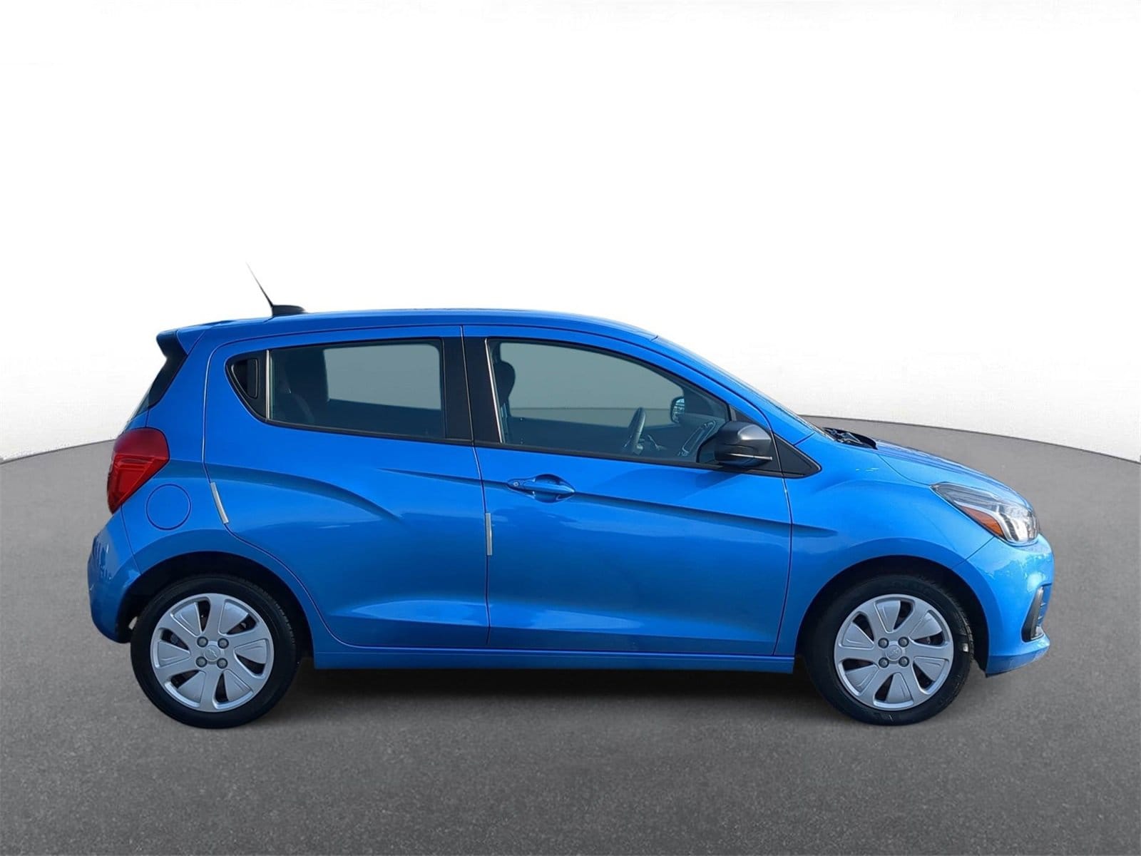 Thumbnail: 2017 Chevrolet Spark - 9