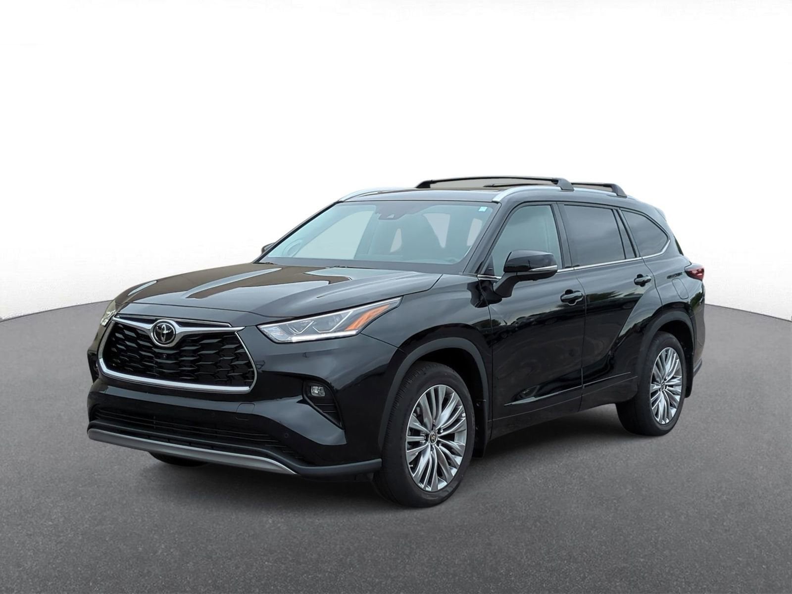 Thumbnail: 2024 Toyota Highlander - 4