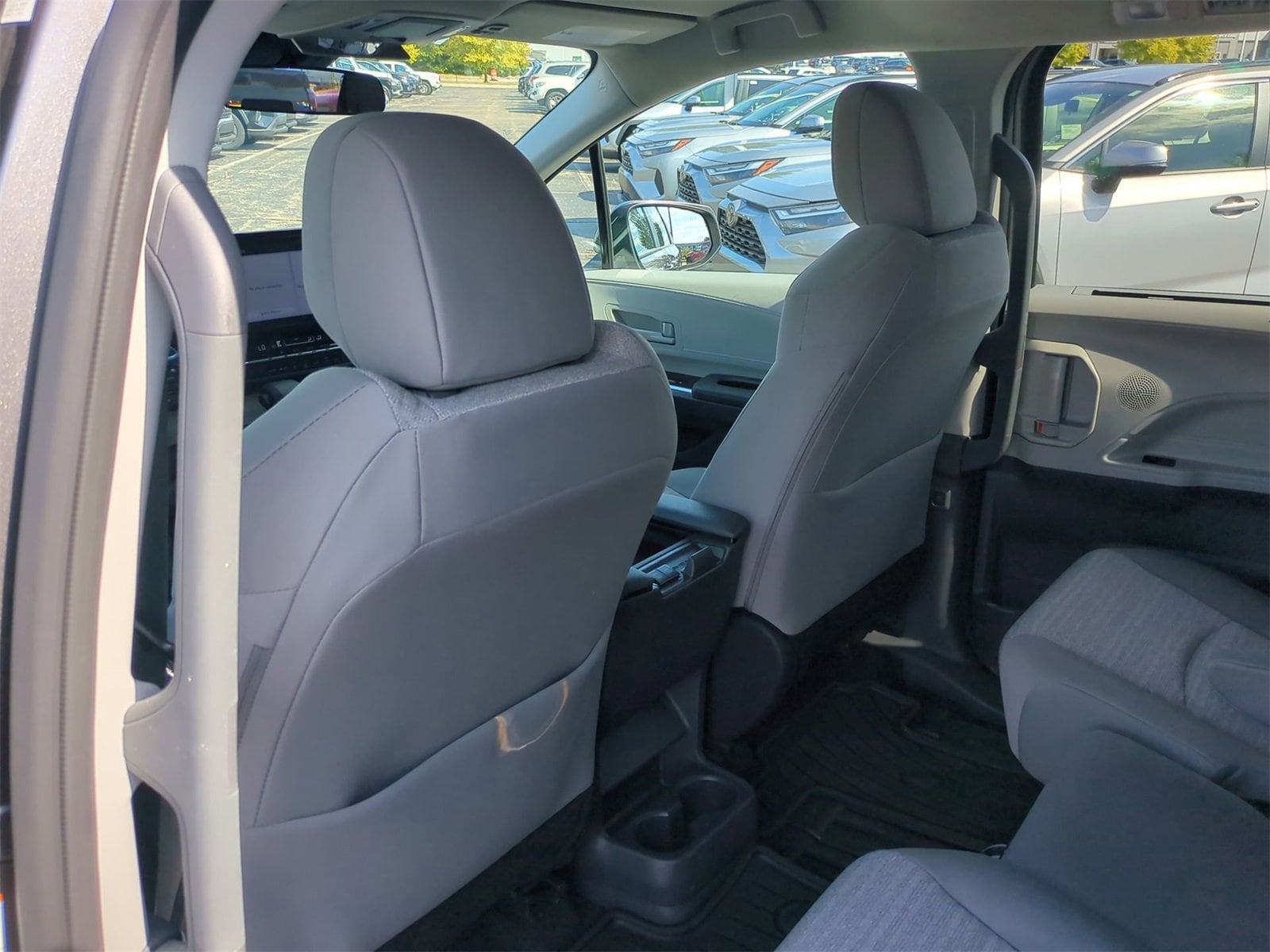 Thumbnail: 2023 Toyota Sienna - 17