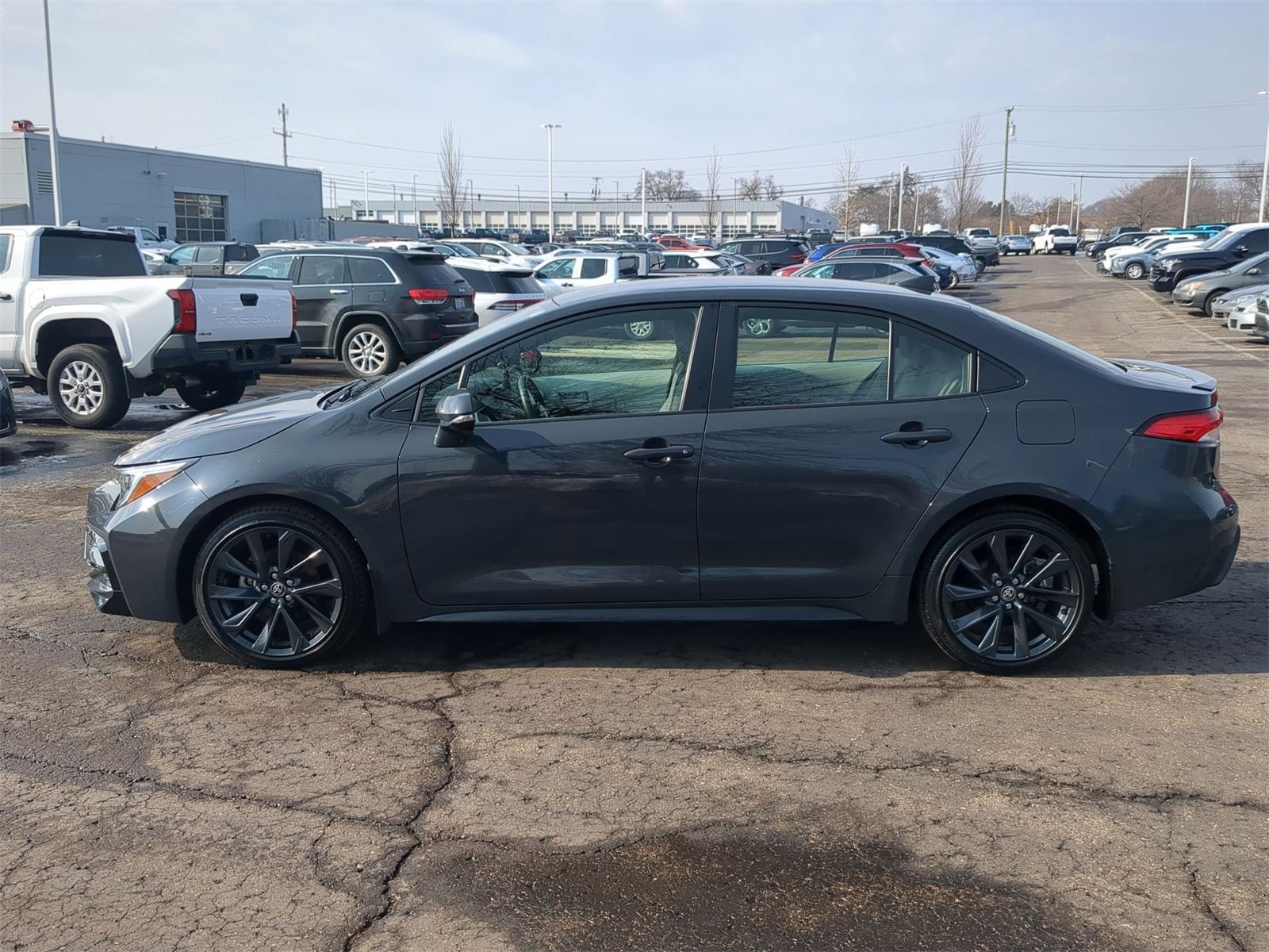 Thumbnail: 2024 Toyota Corolla - 11