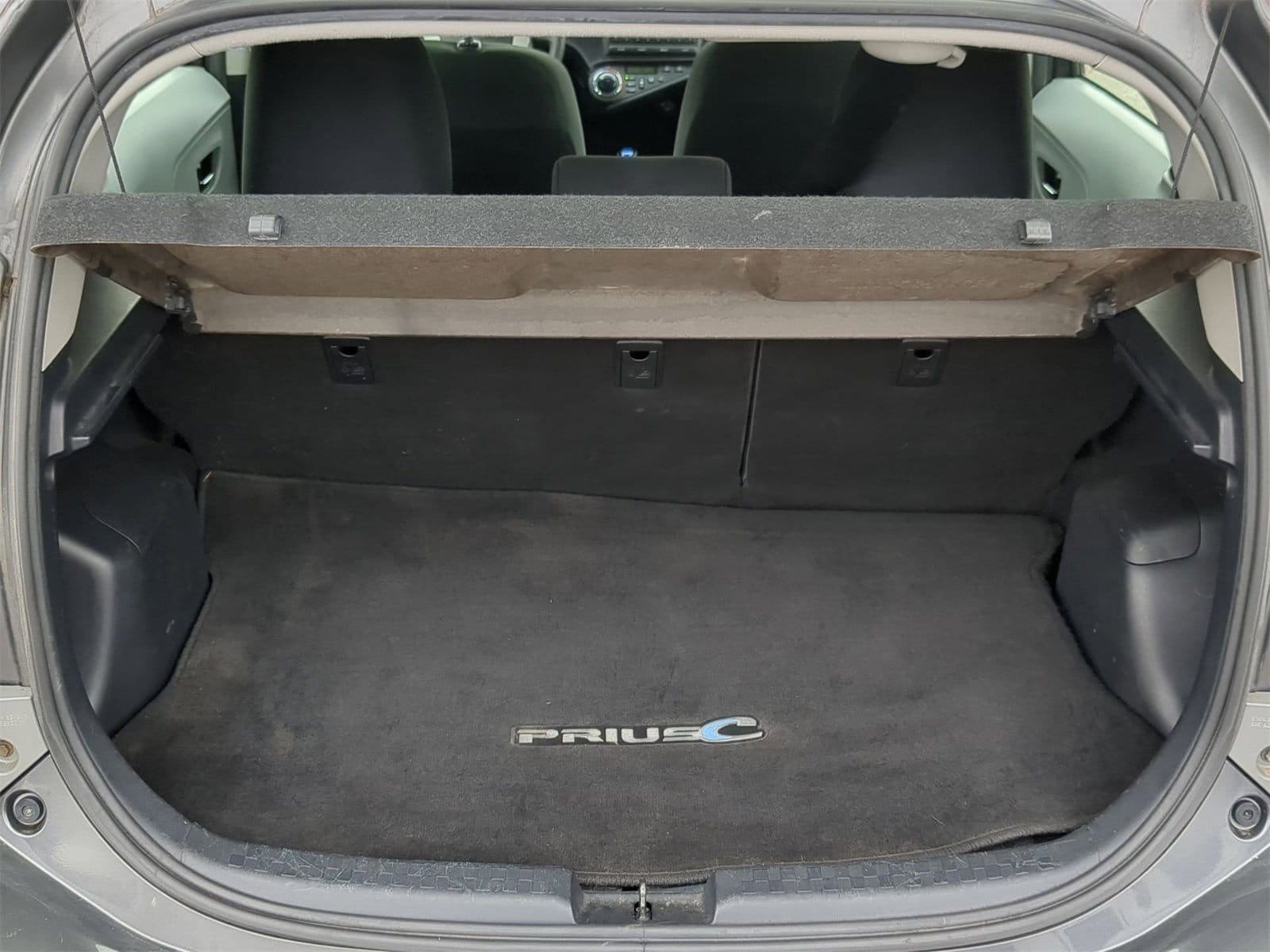 Thumbnail: 2014 Toyota Prius c - 37