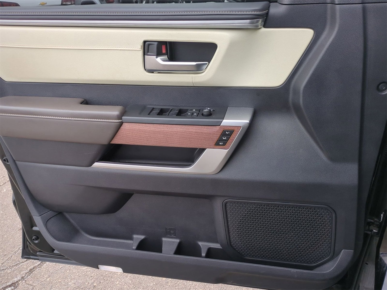 Thumbnail: 2023 Toyota Tundra - 31