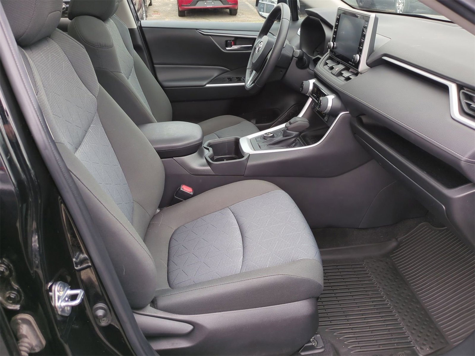 2022 Toyota RAV4 XLE 20
