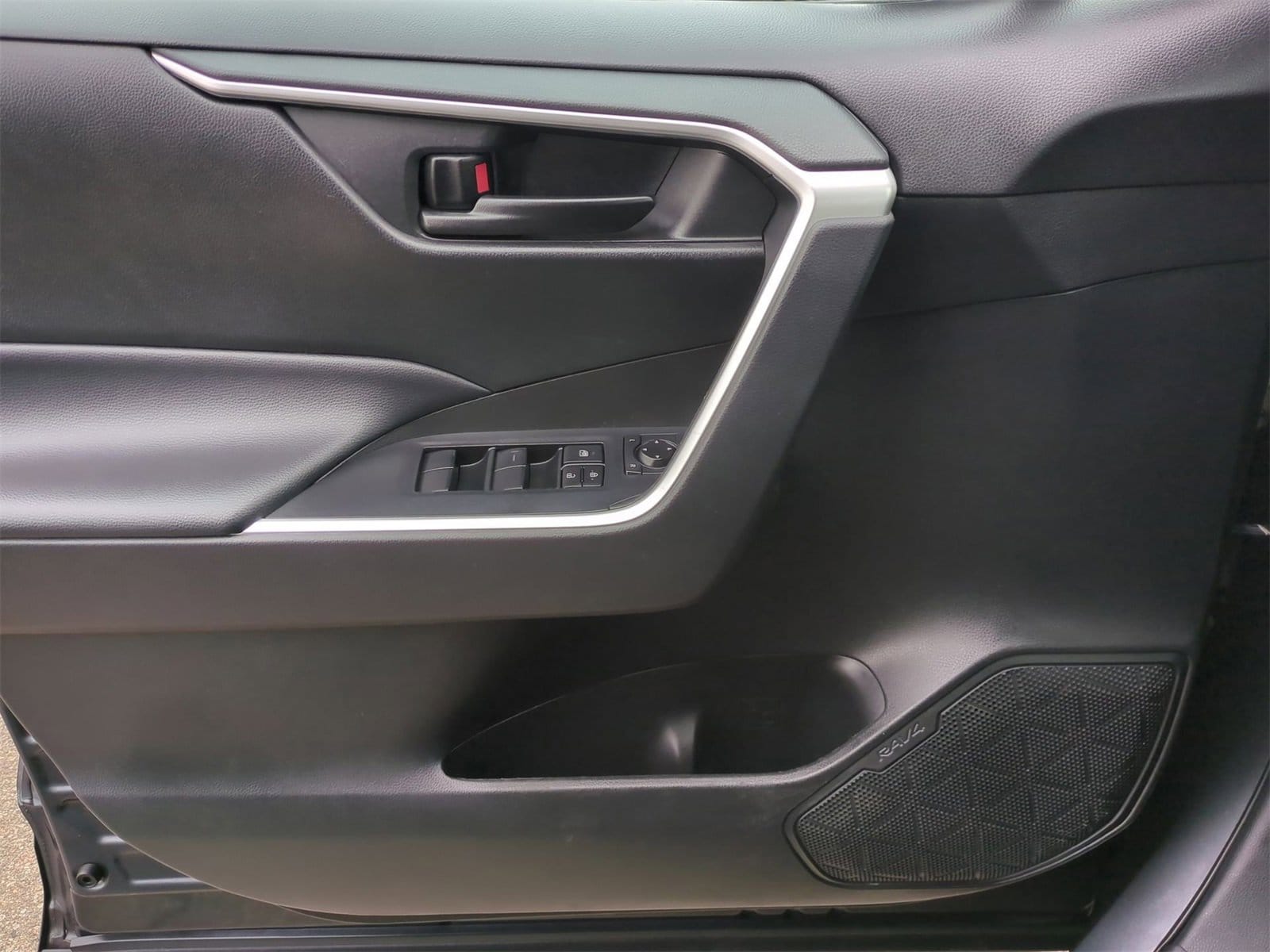 Thumbnail: 2022 Toyota RAV4 - 29