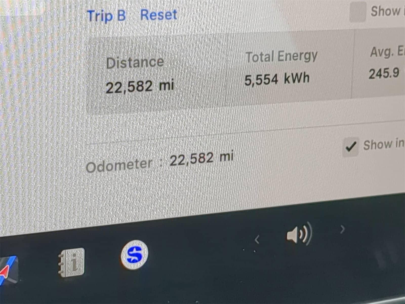 Thumbnail: 2022 Tesla Model 3 - 37