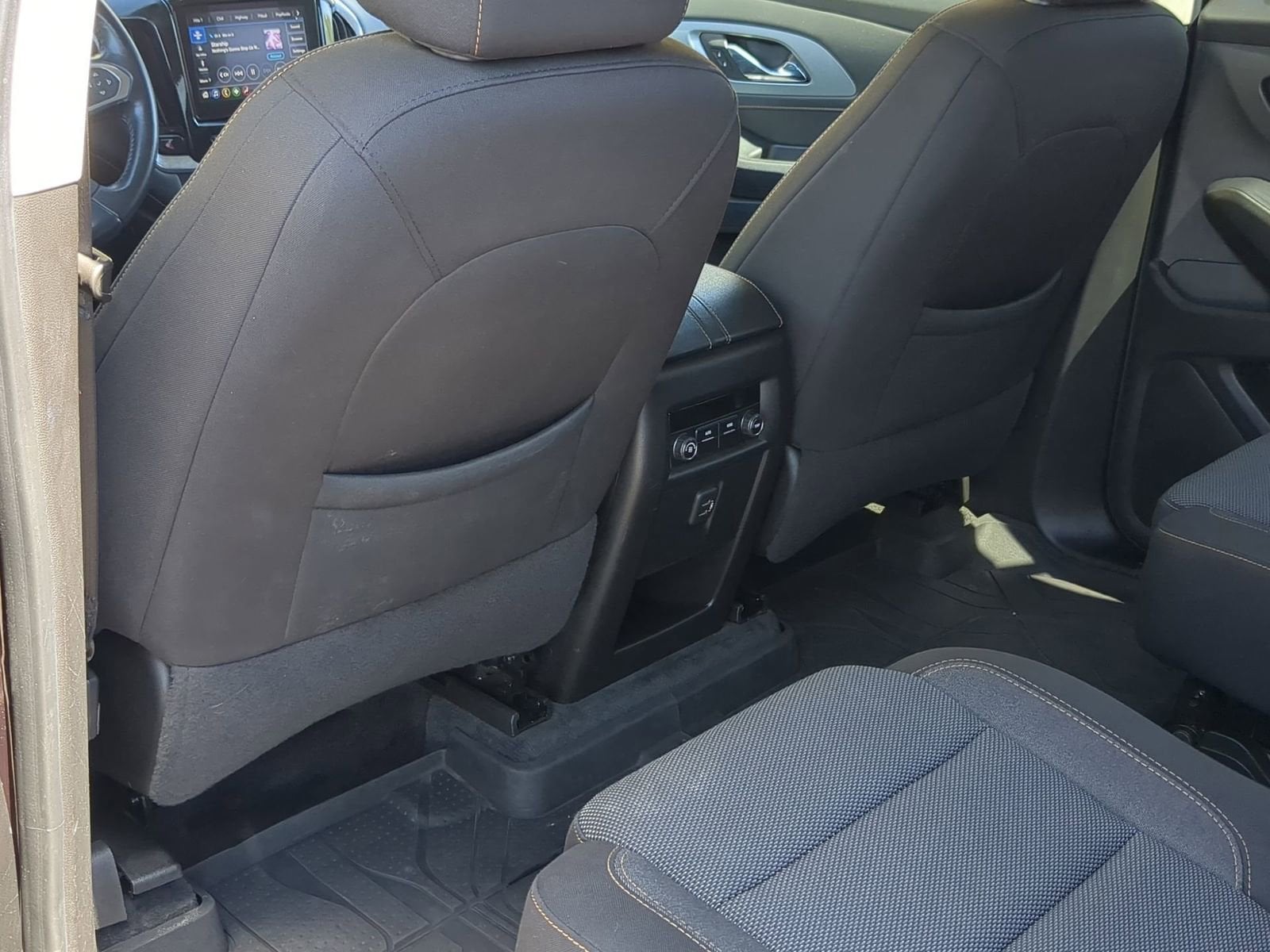 Thumbnail: 2021 Chevrolet Traverse - 18