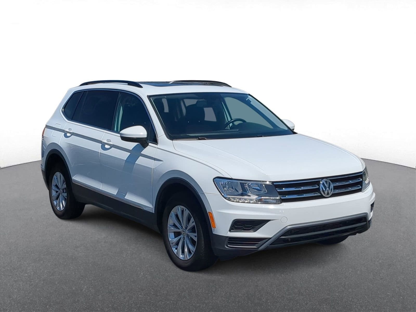 Thumbnail: 2018 Volkswagen Tiguan - 2