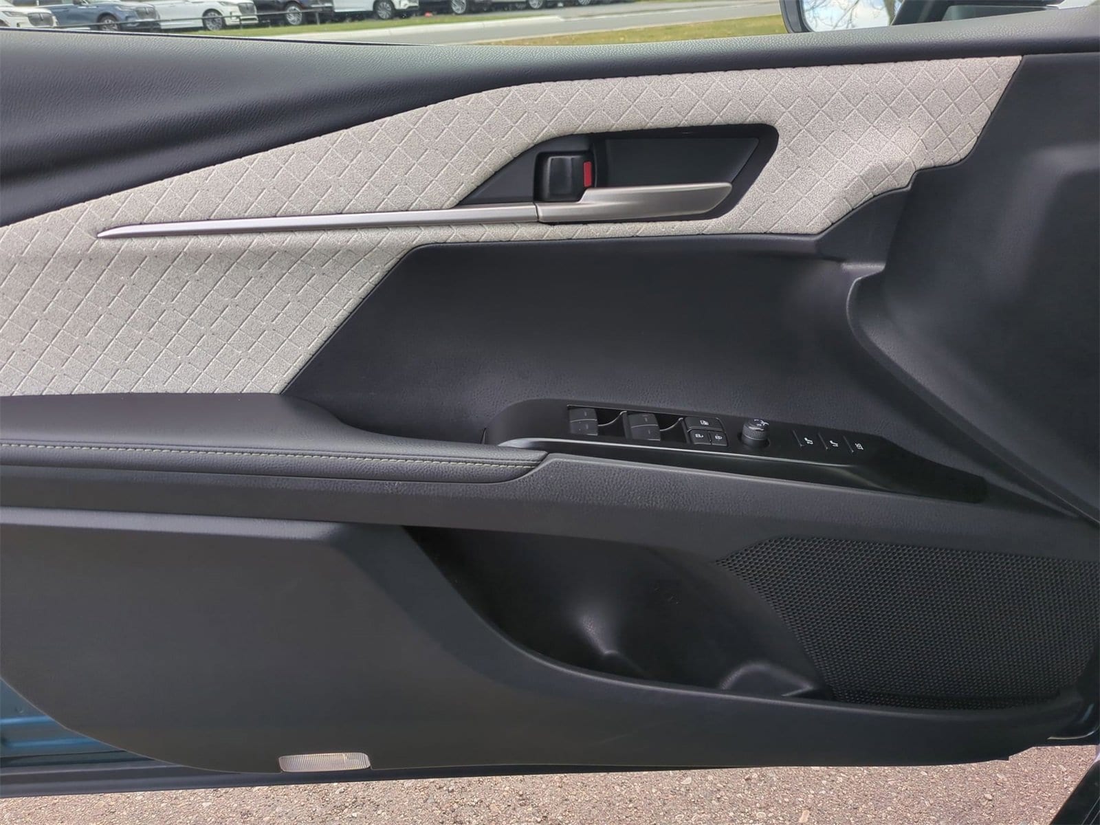 Thumbnail: 2025 Toyota Camry - 30