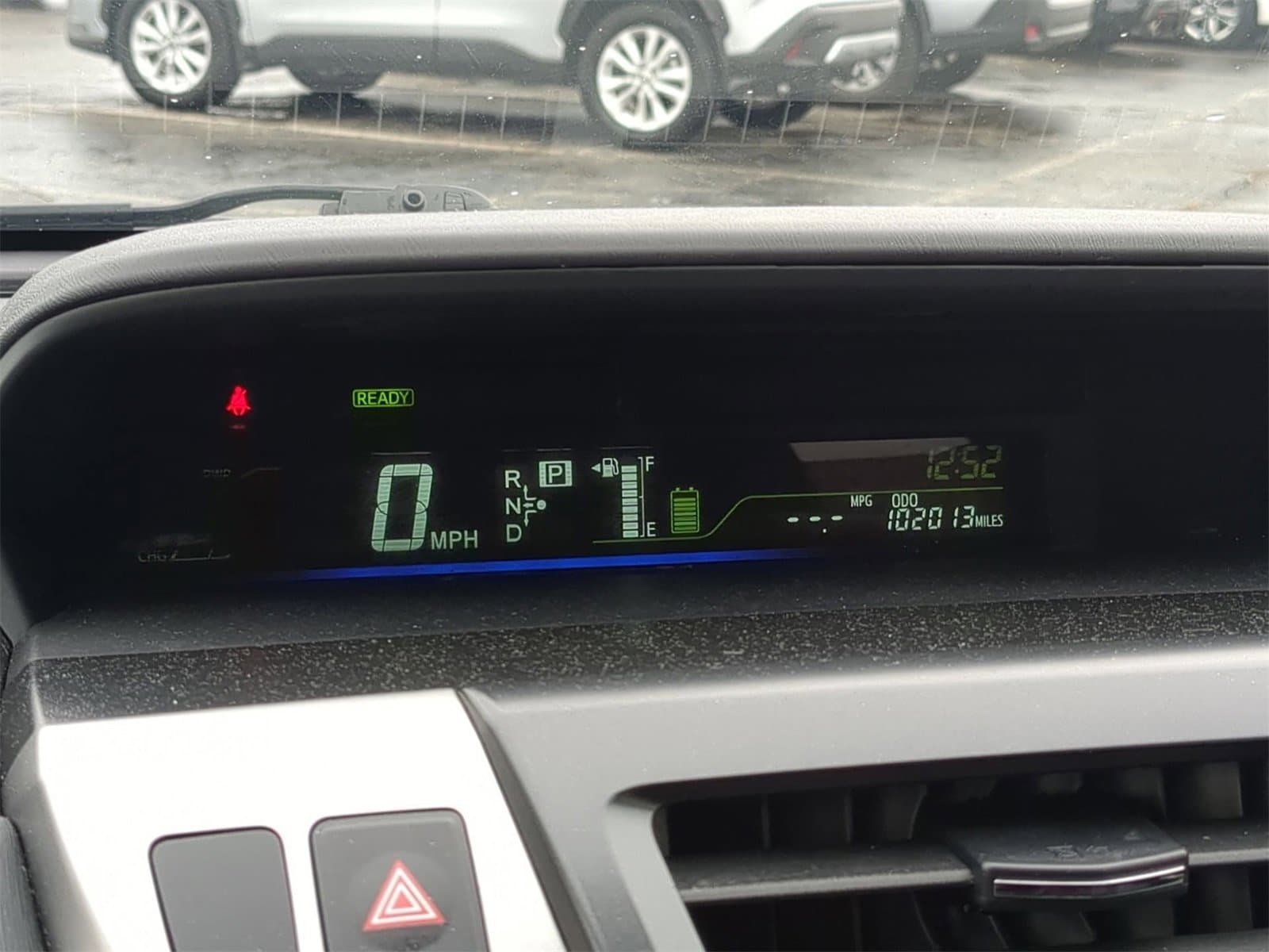 Thumbnail: 2017 Toyota Prius v - 31