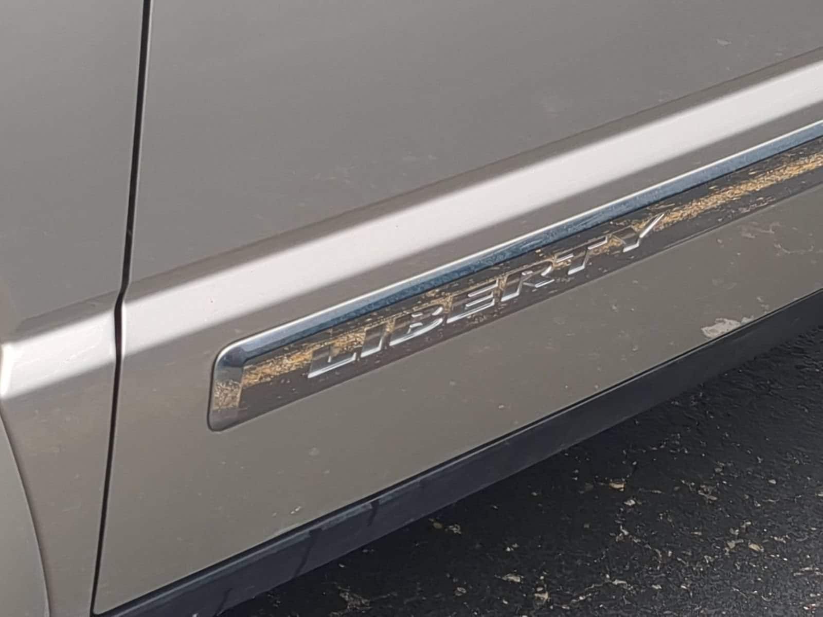 Thumbnail: 2009 Jeep Liberty - 13