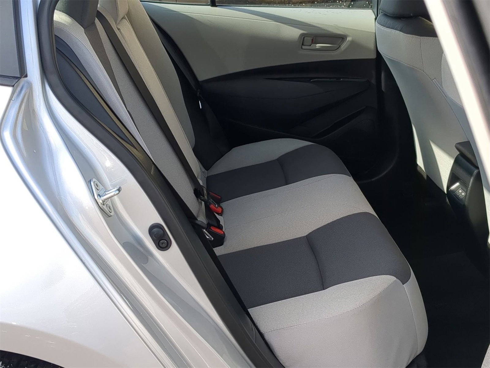 Thumbnail: 2025 Toyota Corolla - 26