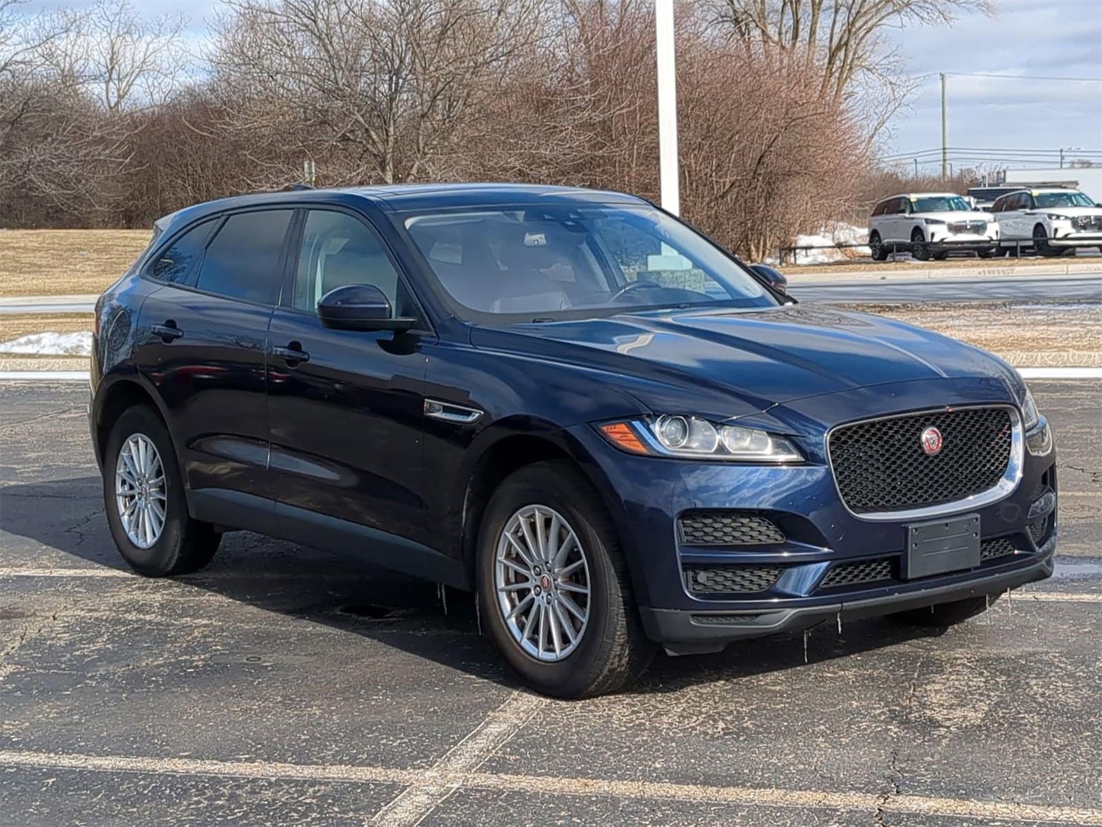 Thumbnail: 2017 Jaguar F-Pace - 16