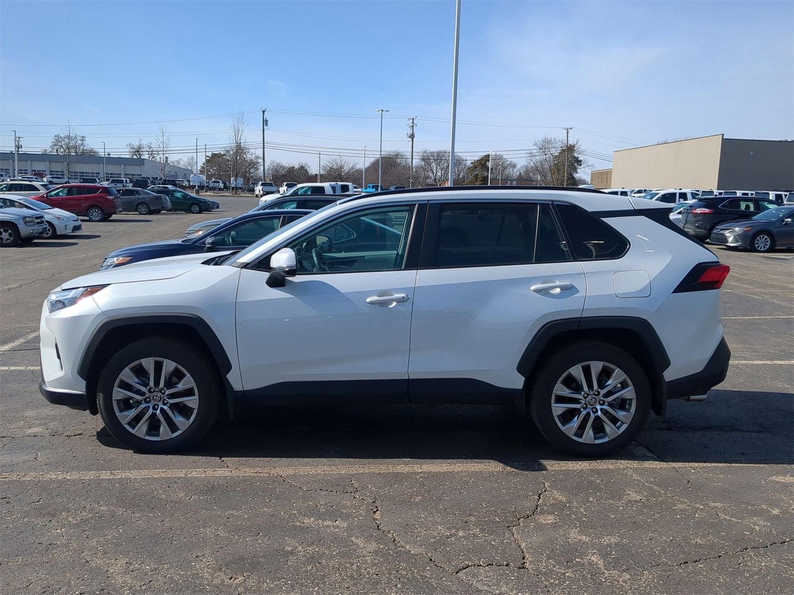 Thumbnail: 2024 Toyota RAV4 - 11