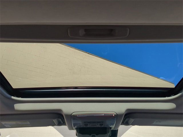 Thumbnail: 2021 Toyota RAV4 - 23