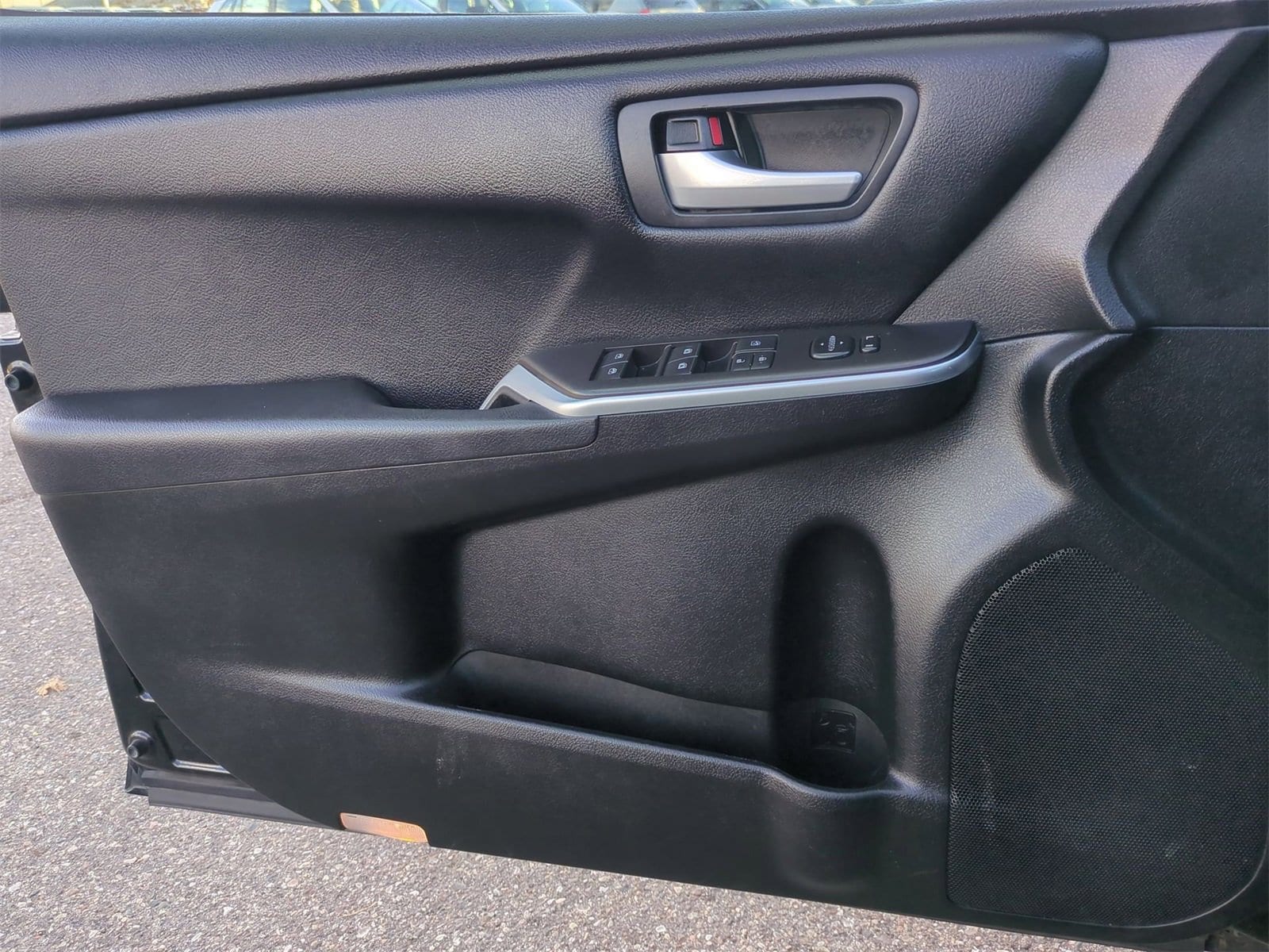 Thumbnail: 2016 Toyota Camry - 30