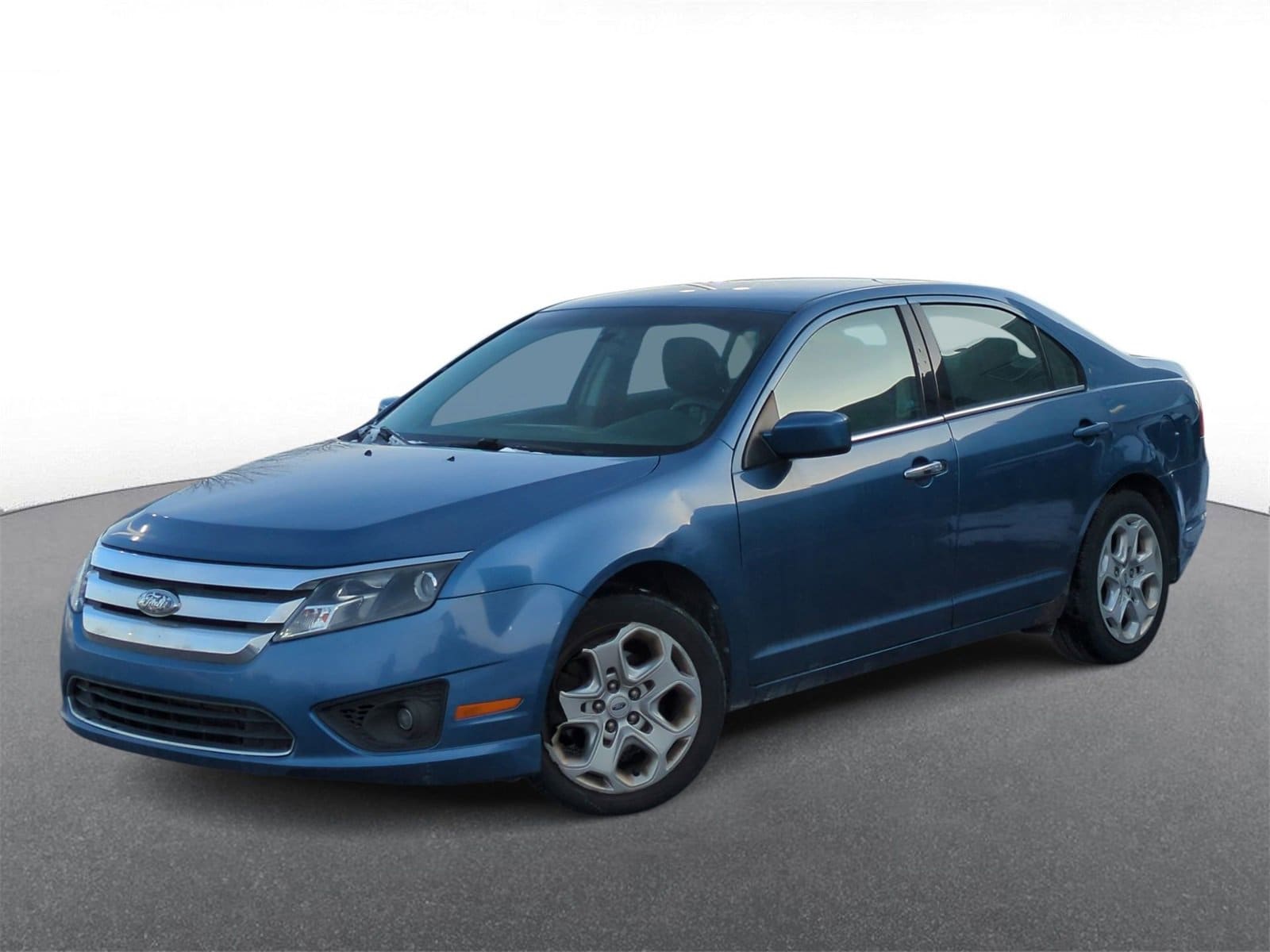 2010 Ford Fusion SE's photo