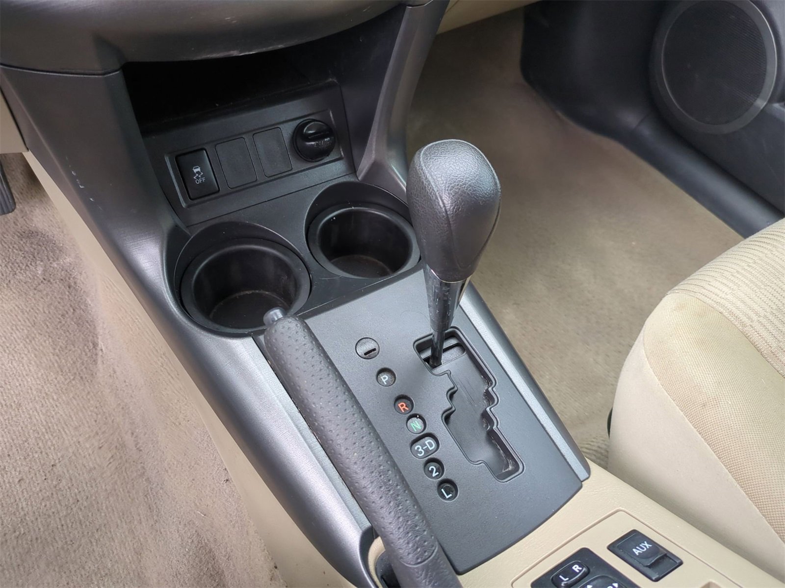 Thumbnail: 2010 Toyota RAV4 - 31