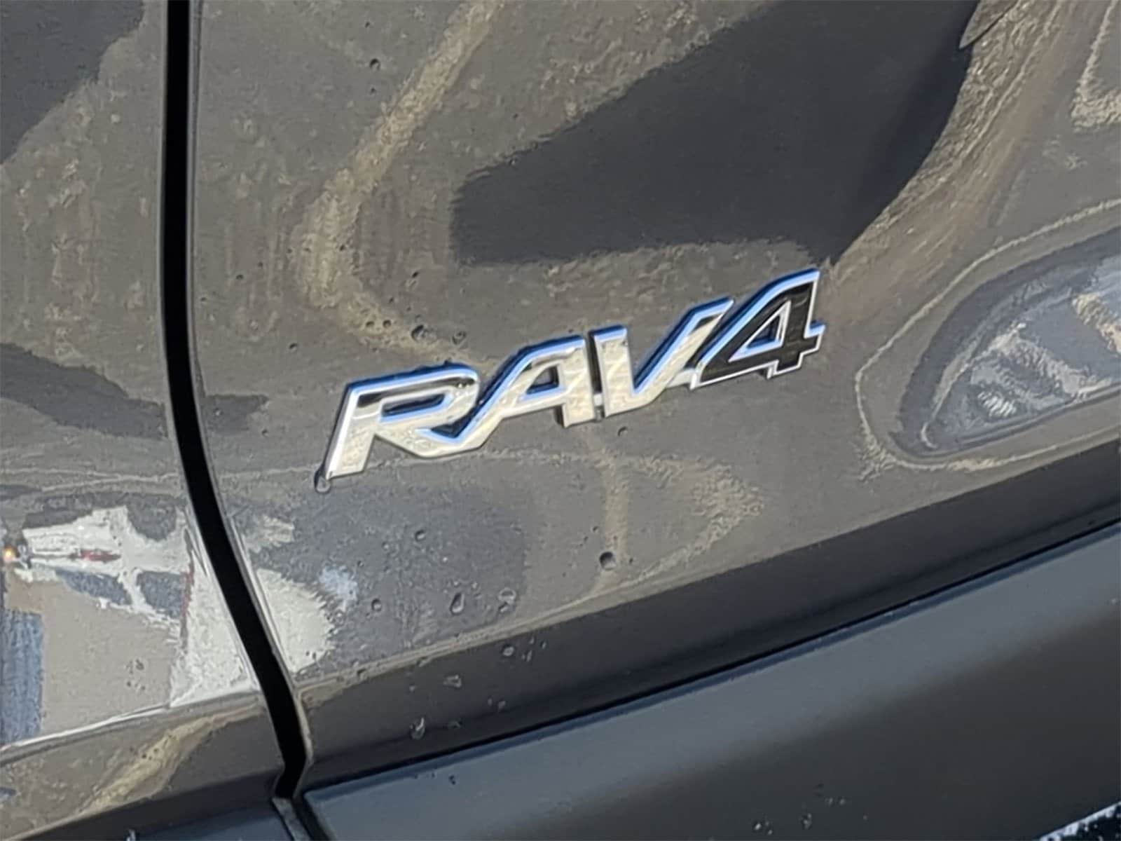 Thumbnail: 2023 Toyota RAV4 - 20