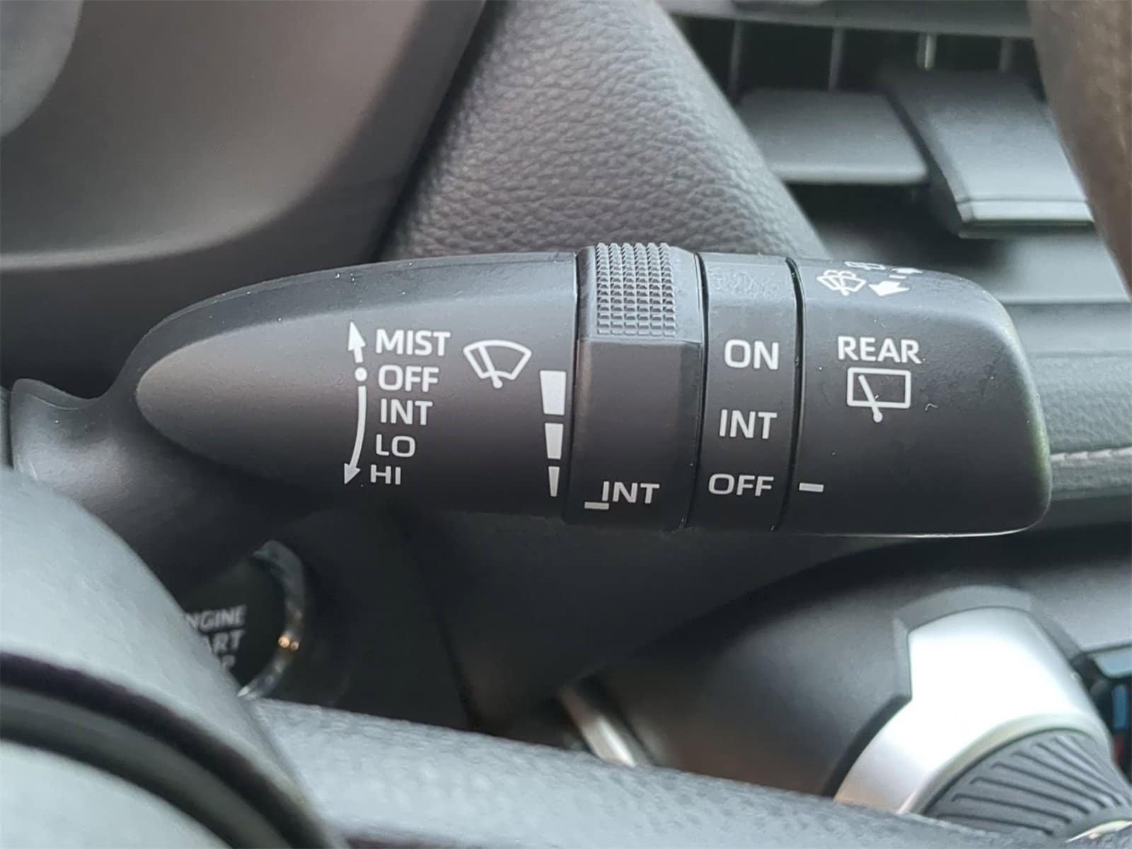 Thumbnail: 2023 Toyota RAV4 - 32