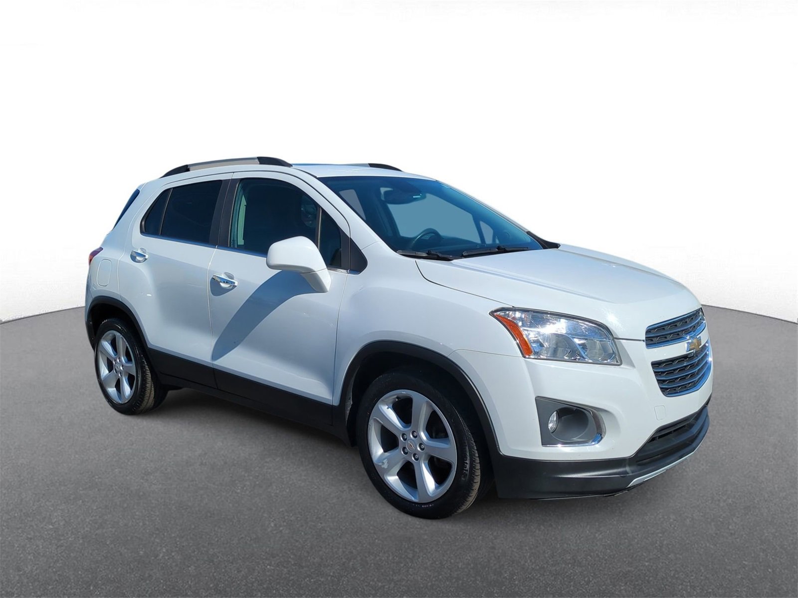 2016 Chevrolet Trax LTZ photo 2