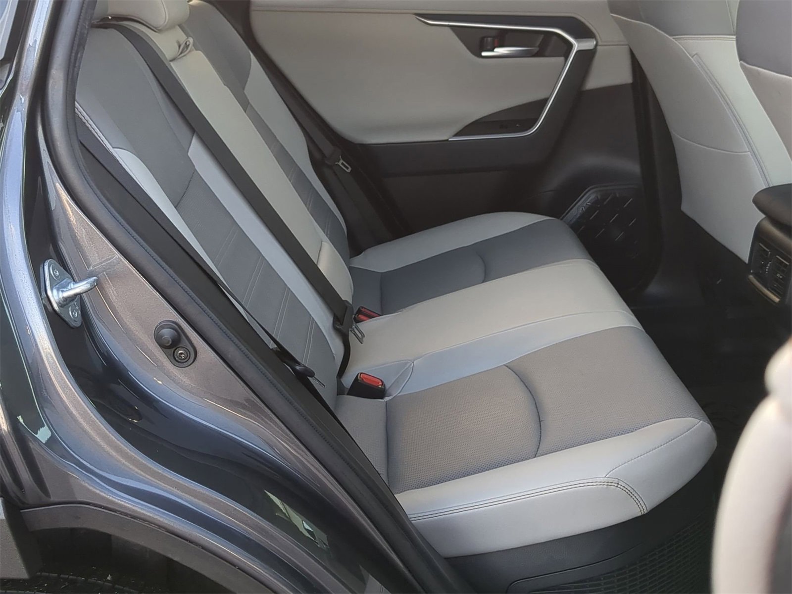 Thumbnail: 2020 Toyota RAV4 - 20