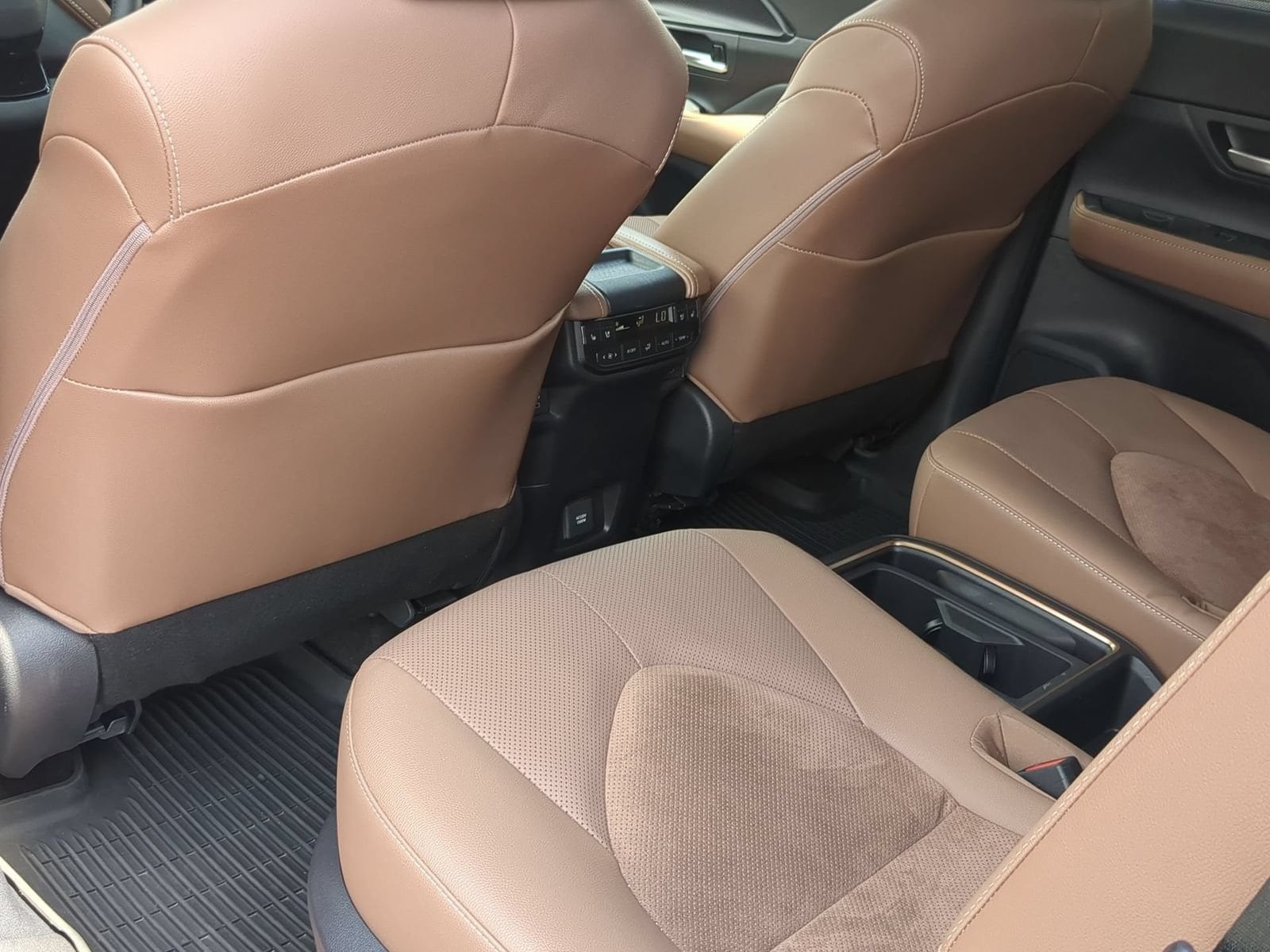 Thumbnail: 2026 Toyota Grand Highlander - 17