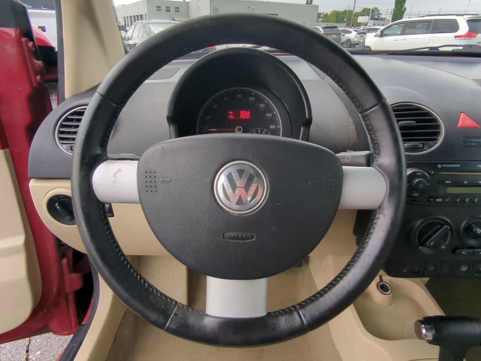 Thumbnail: 2008 Volkswagen New Beetle - 19