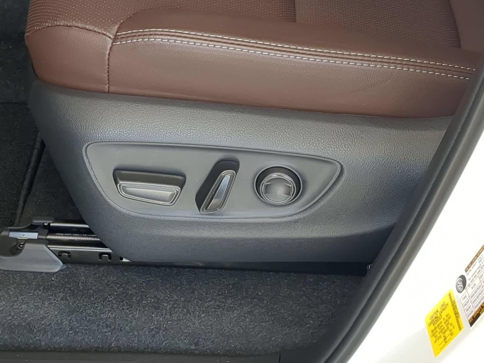 2027 Toyota Land Cruiser Base - Photo 17