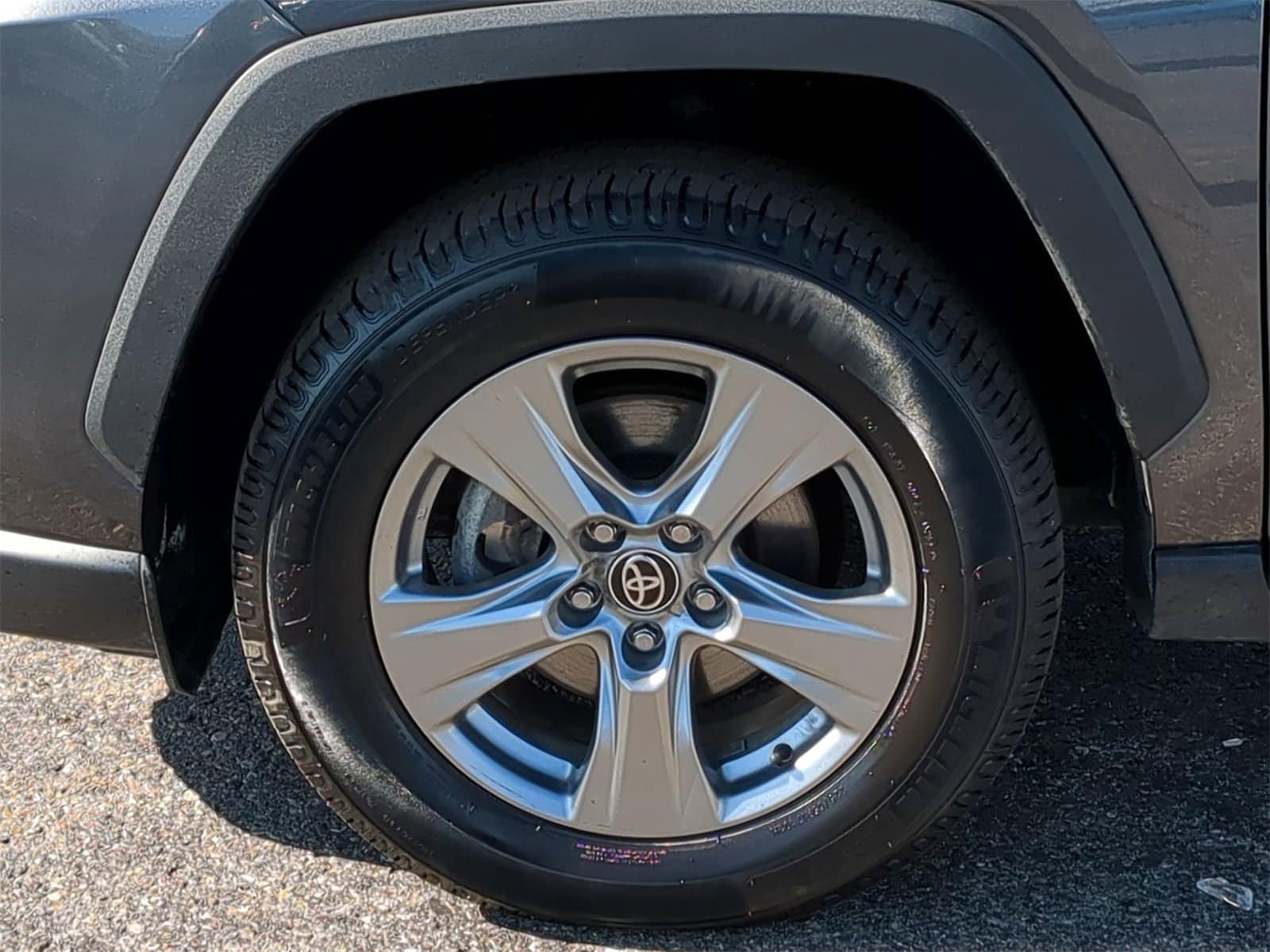 Thumbnail: 2023 Toyota RAV4 - 21