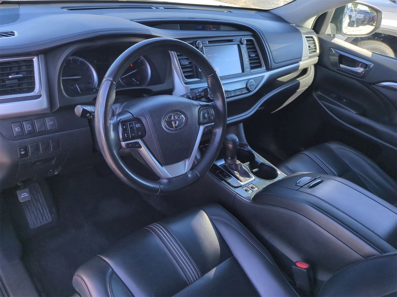 Thumbnail: 2019 Toyota Highlander - 10