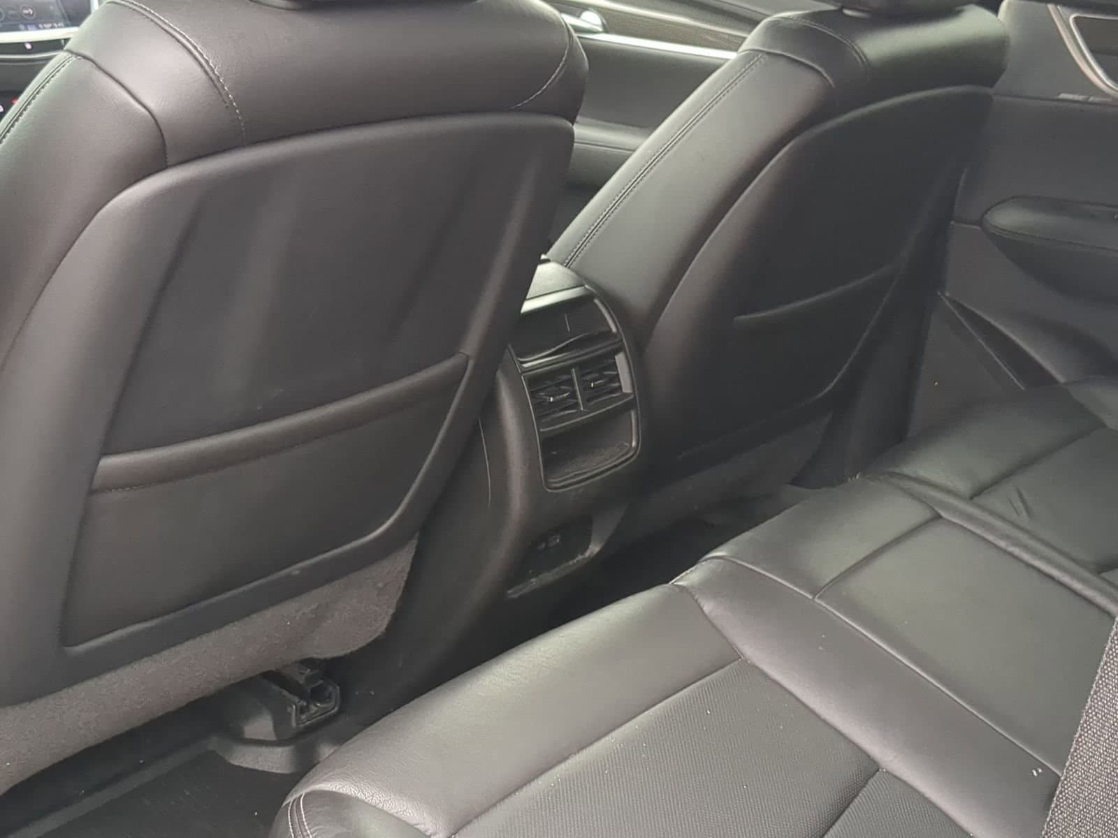 2020 Cadillac XT5 Sport - Photo 18