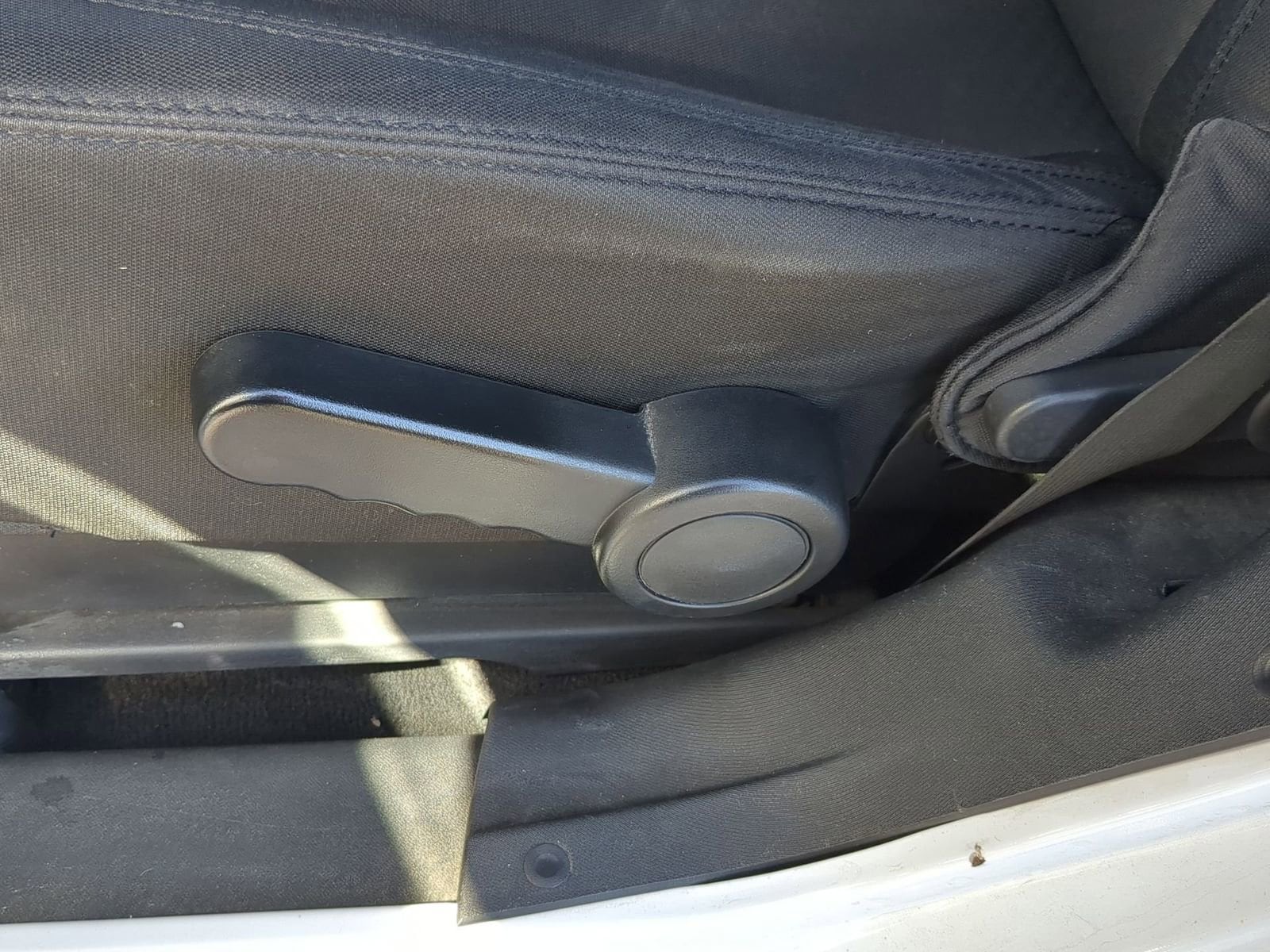 Thumbnail: 2015 Jeep Wrangler - 16