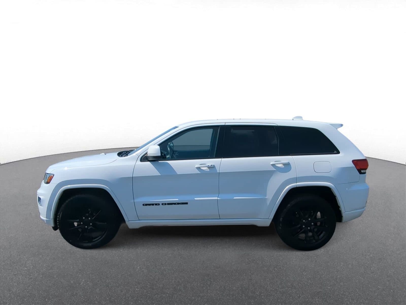Thumbnail: 2018 Jeep Grand Cherokee - 5