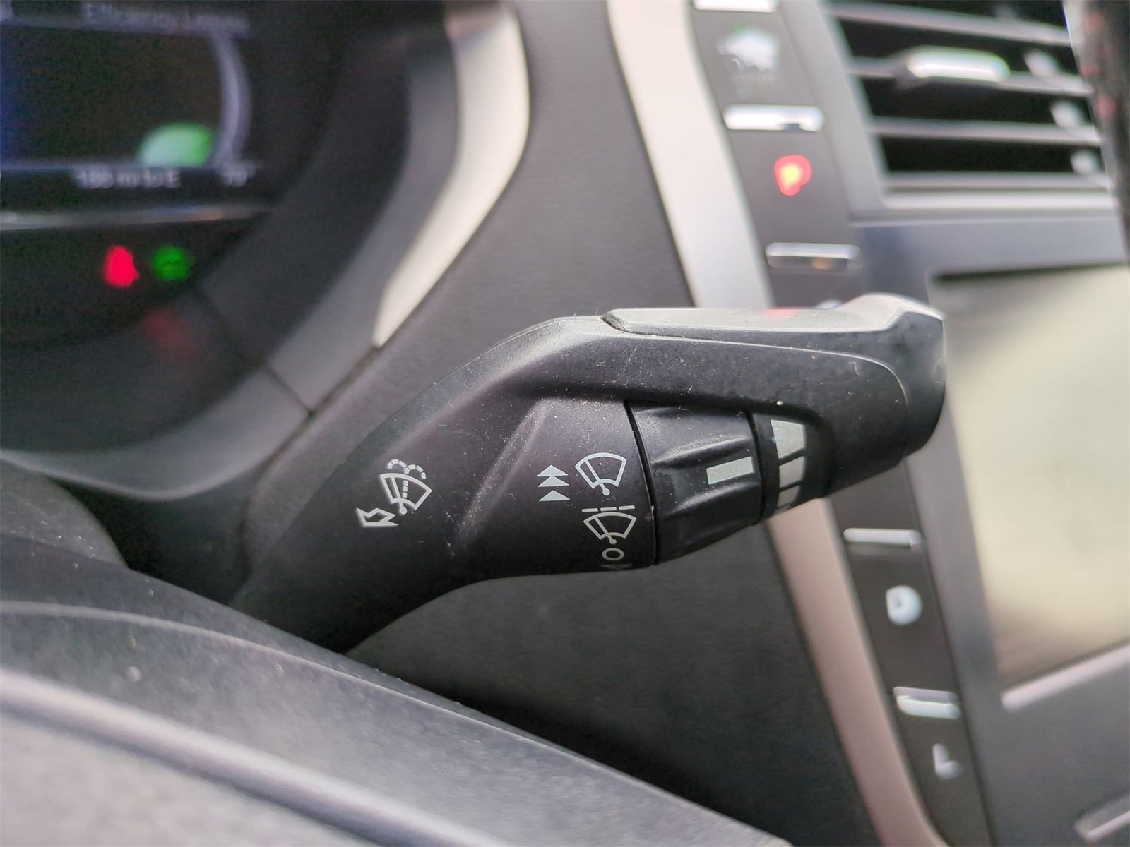 Thumbnail: 2015 Lincoln MKZ - 24