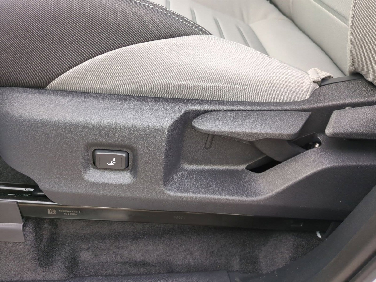 Thumbnail: 2025 Toyota Tacoma - 17