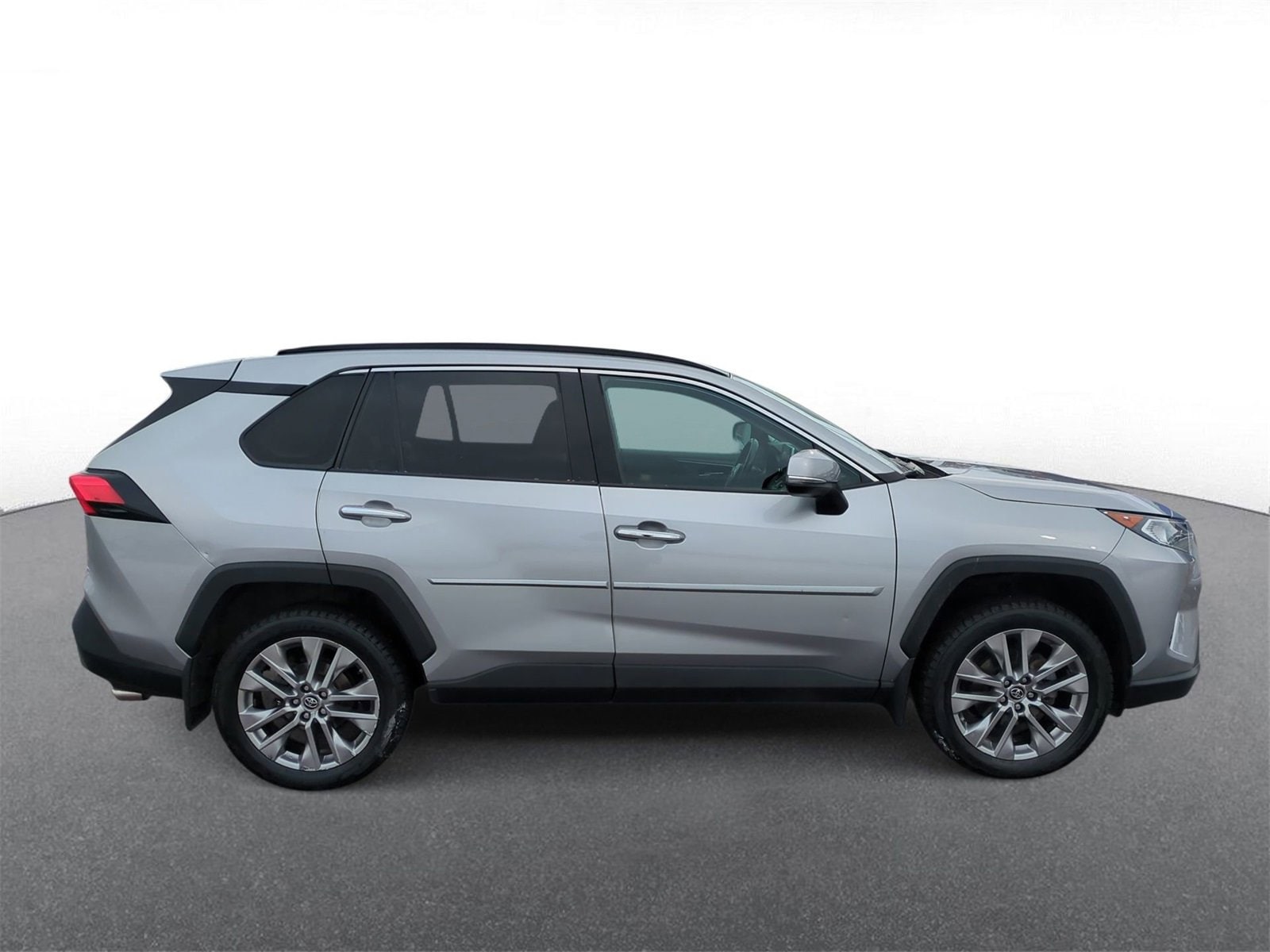 Thumbnail: 2019 Toyota RAV4 - 9
