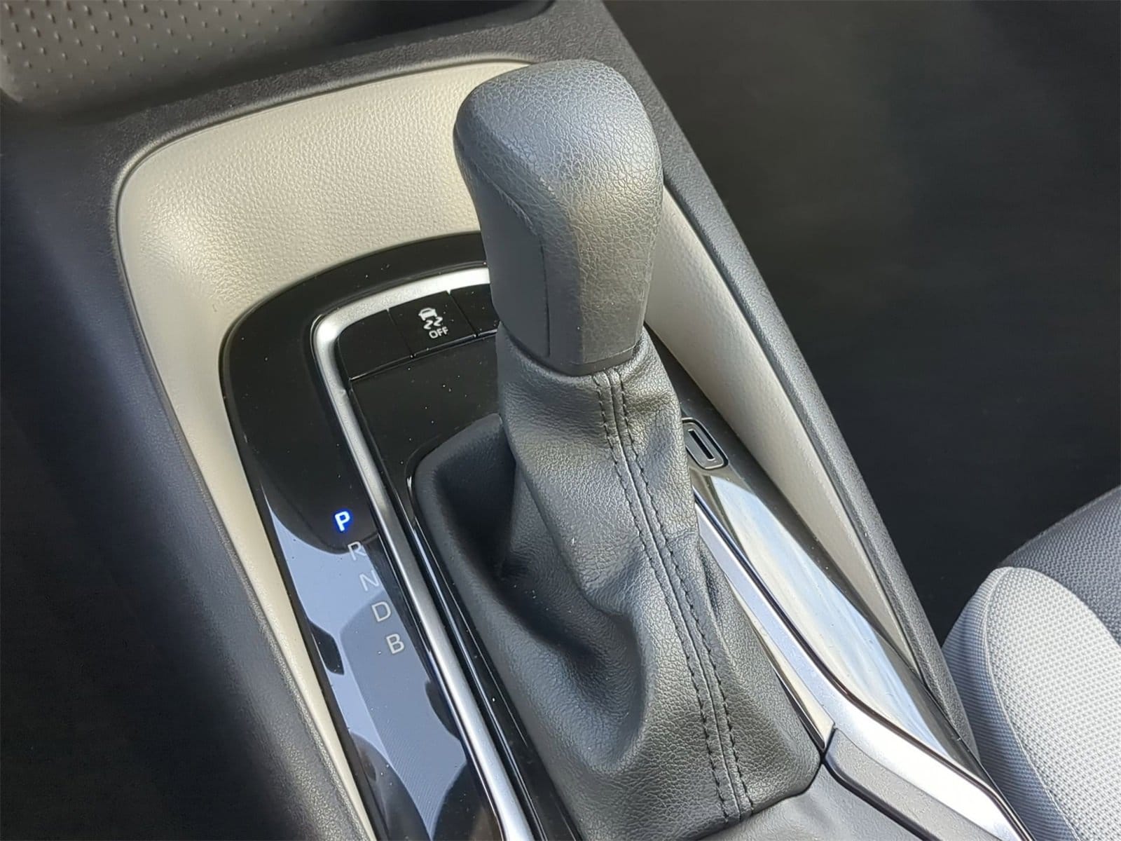 Thumbnail: 2025 Toyota Corolla - 36