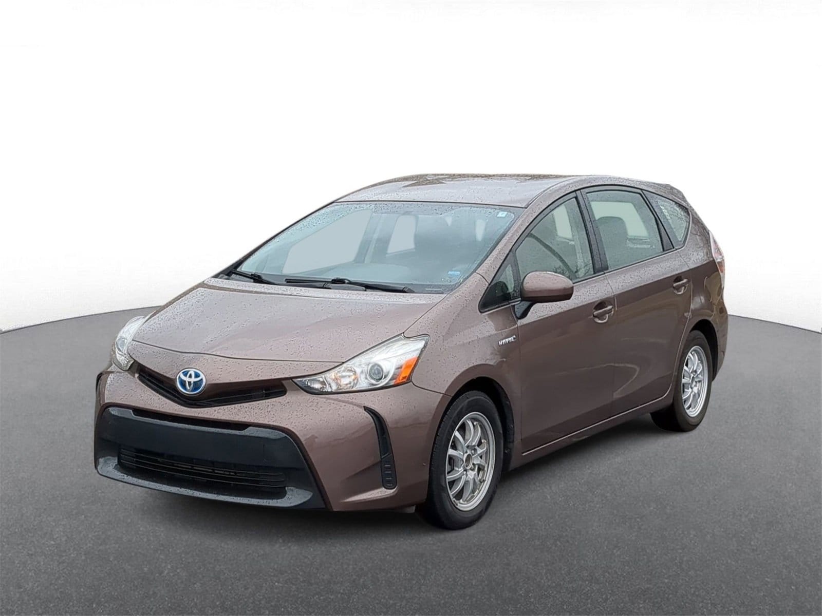 Thumbnail: 2017 Toyota Prius v - 4