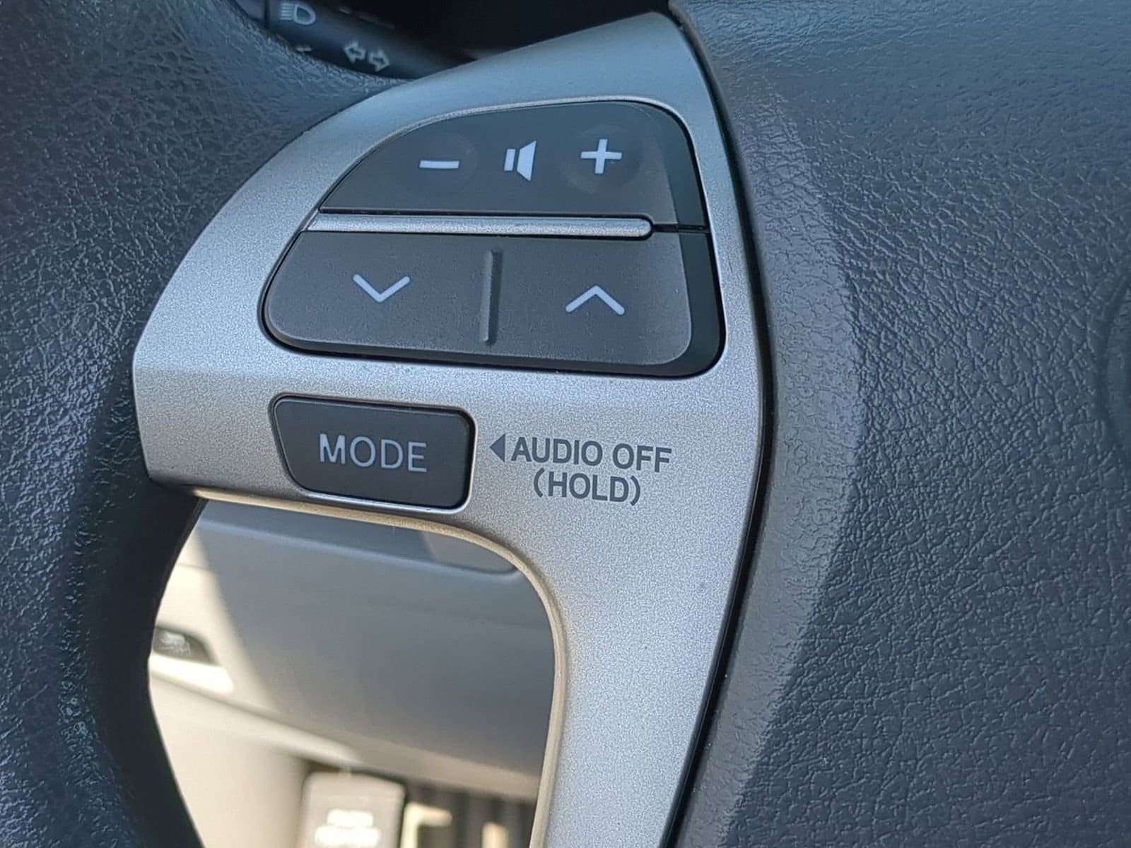 Thumbnail: 2010 Toyota Camry - 23