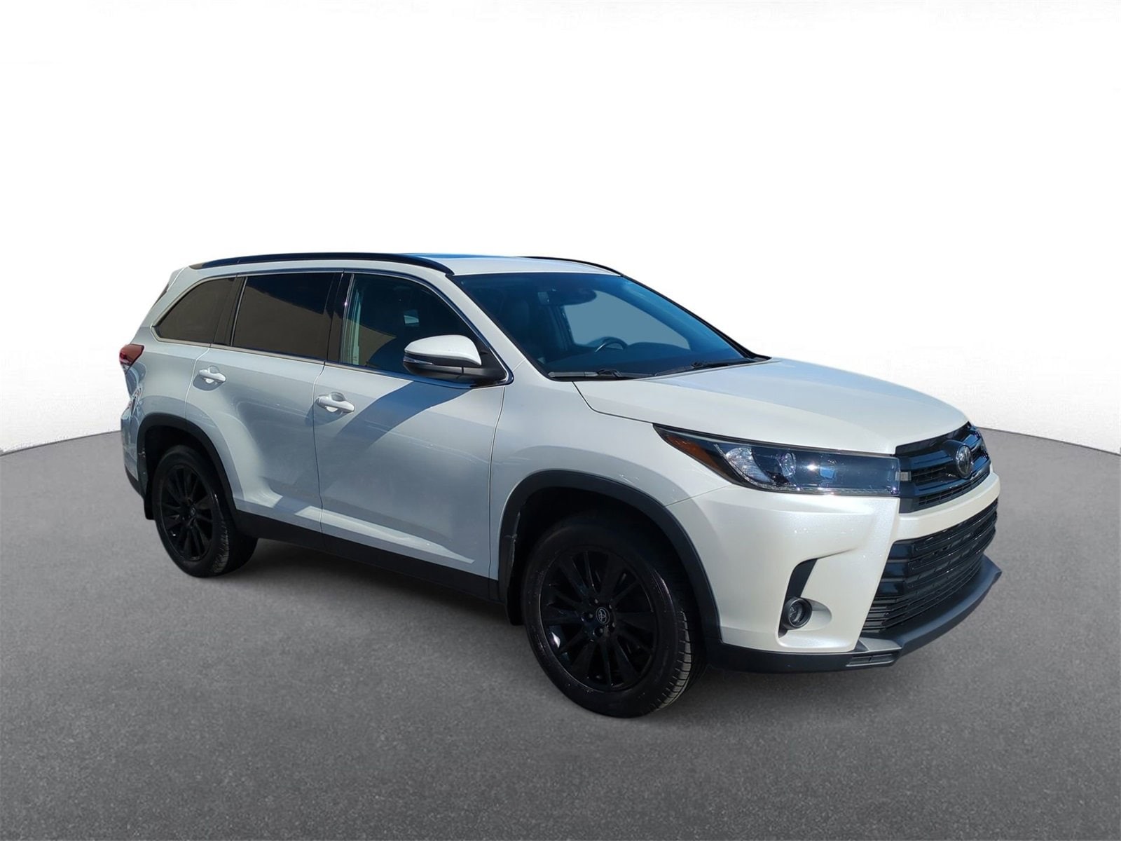 Thumbnail: 2019 Toyota Highlander - 2