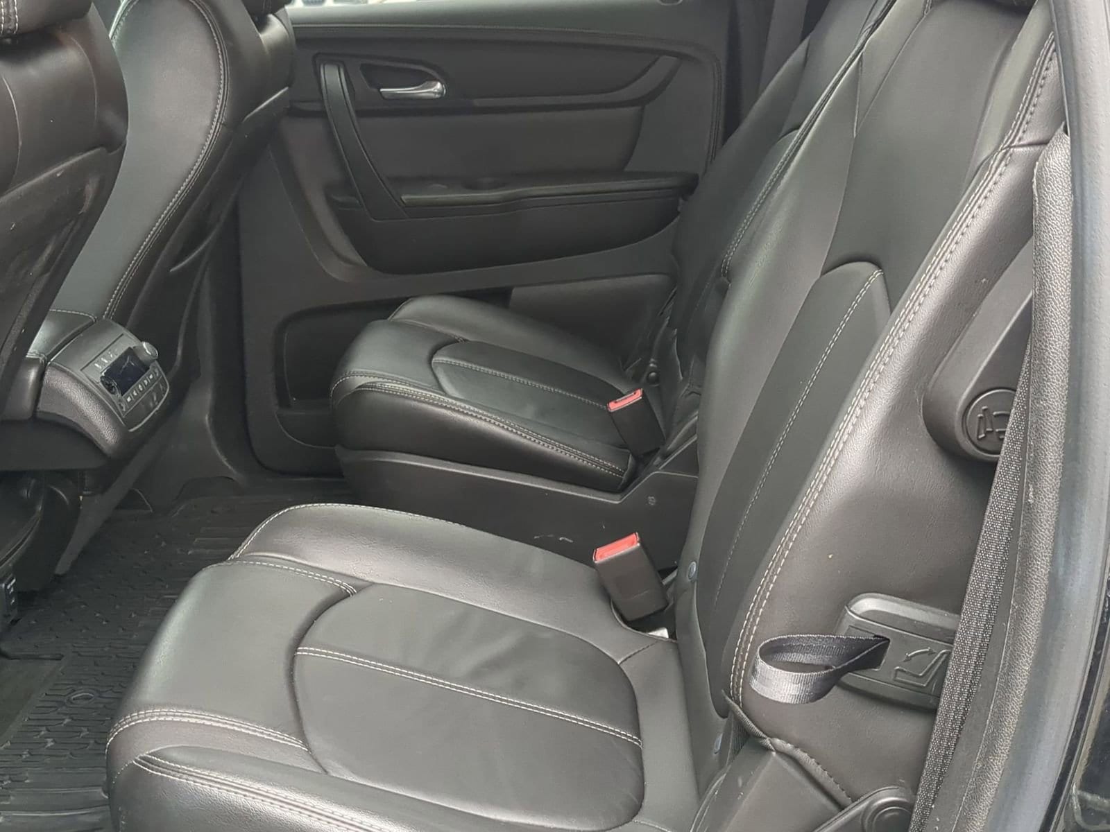 Thumbnail: 2015 Chevrolet Traverse - 19