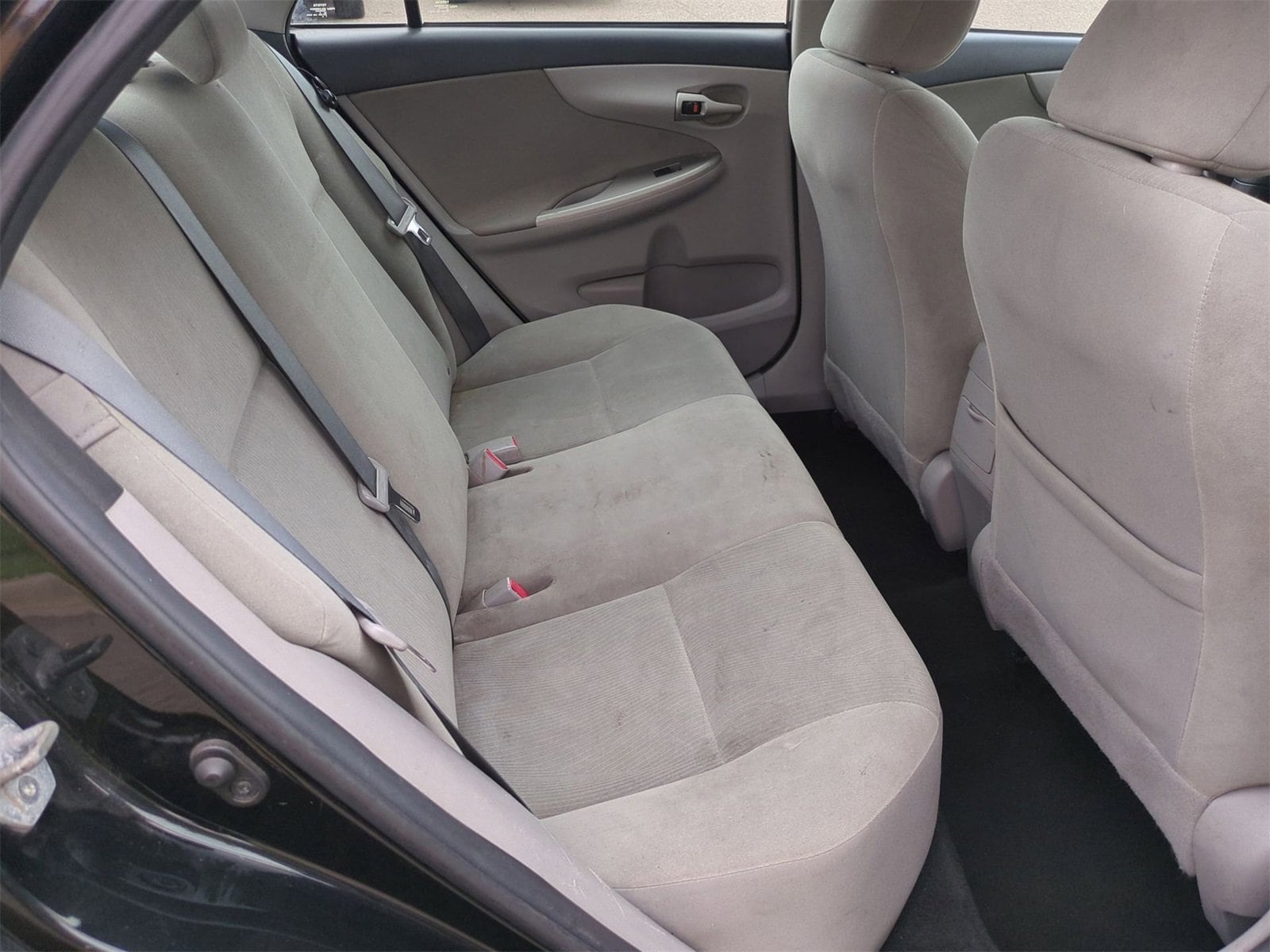Thumbnail: 2013 Toyota Corolla - 18